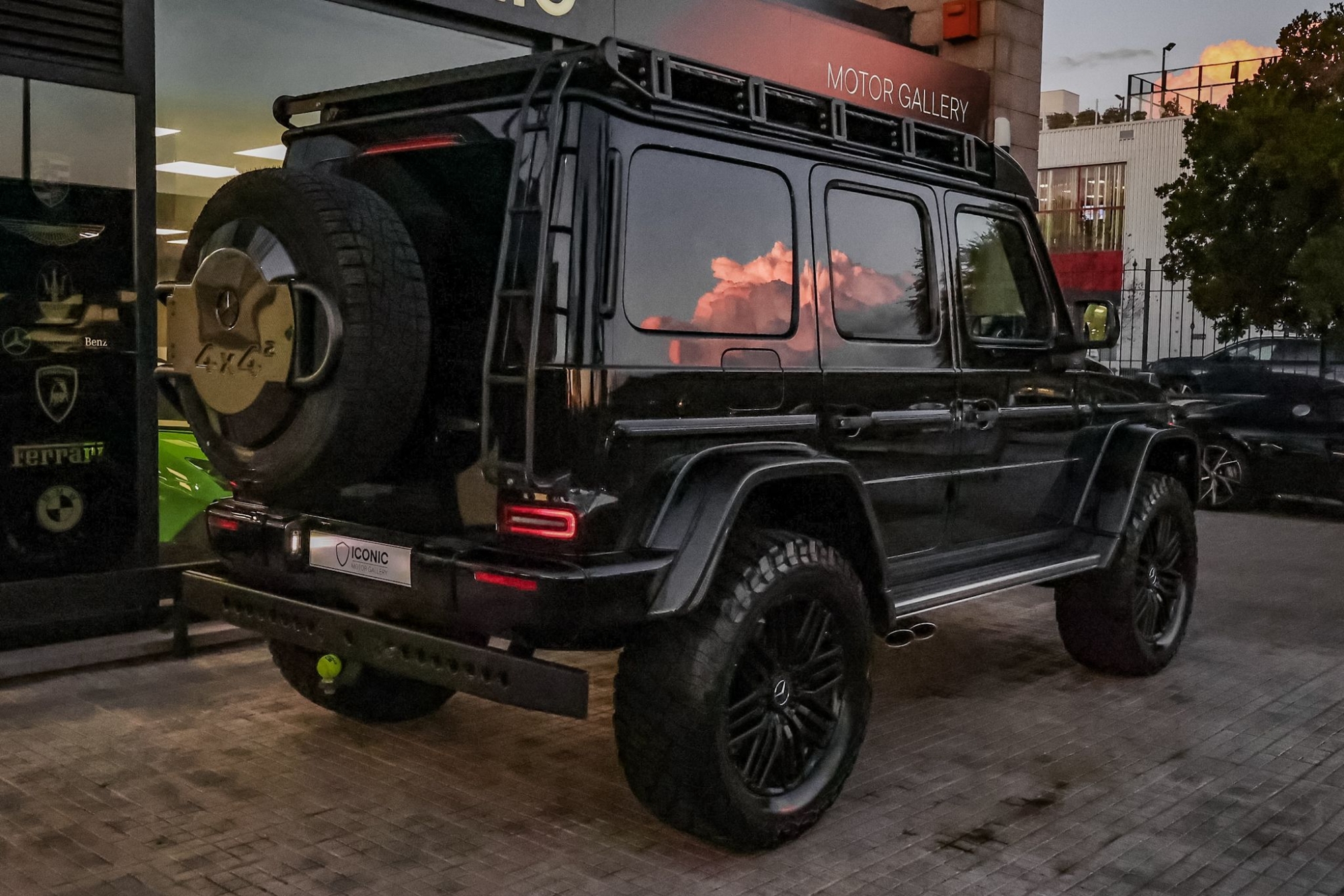 MERCEDES-BENZ G63 AMG 4X4 2