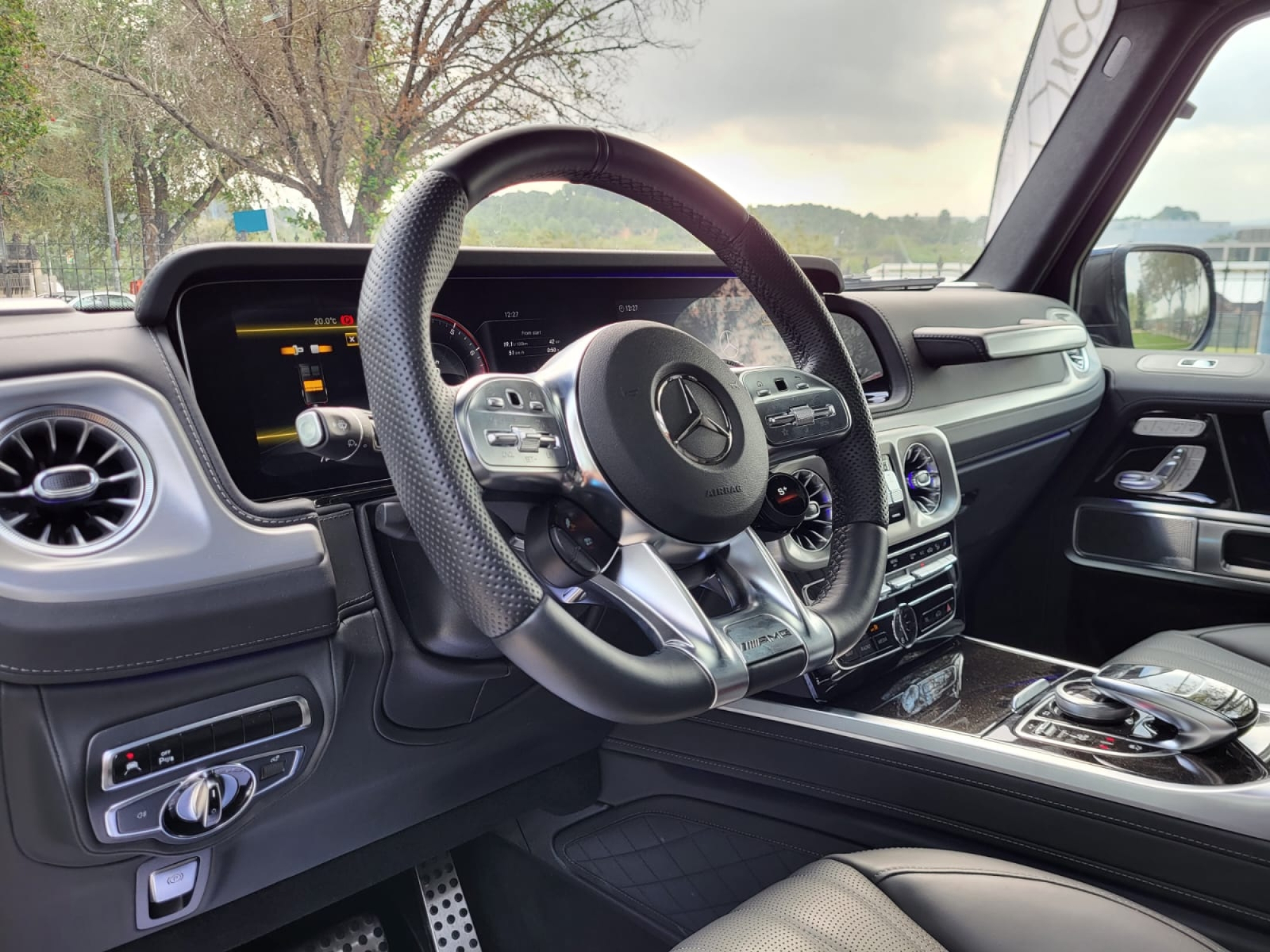 MERCEDES-BENZ G63 AMG 4X4 2