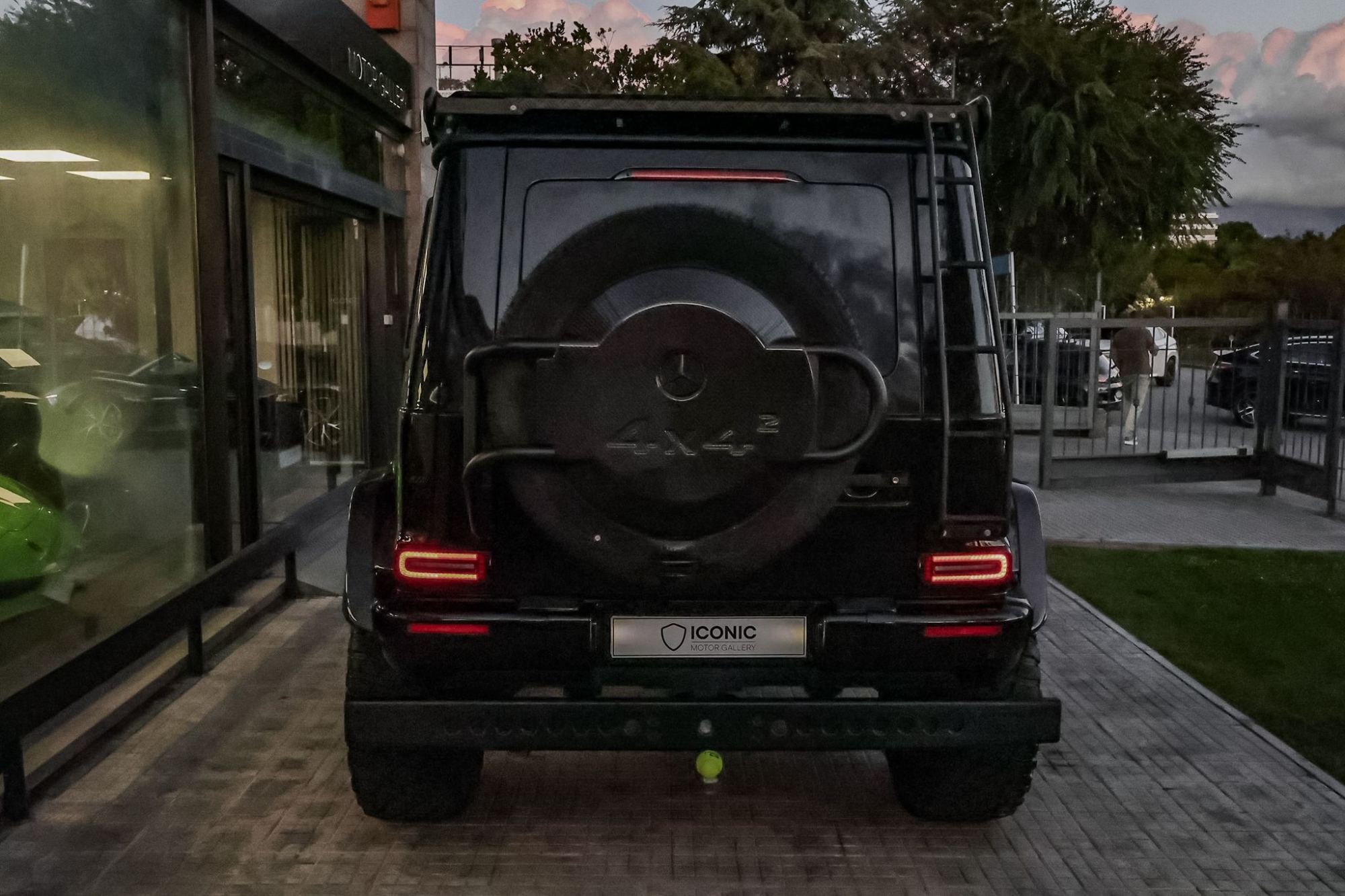 MERCEDES-BENZ G63 AMG 4X4 2