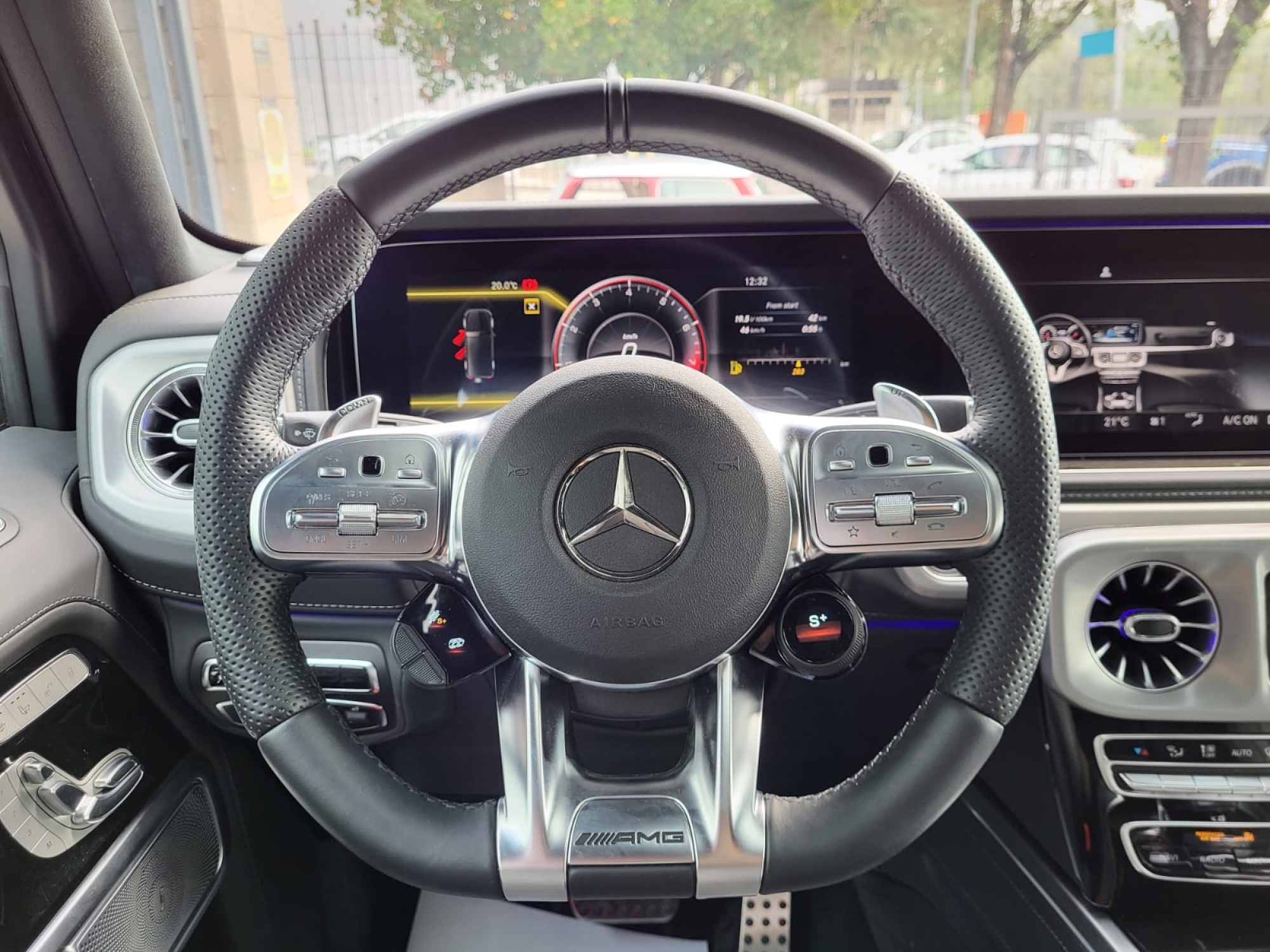 MERCEDES-BENZ G63 AMG 4X4 2