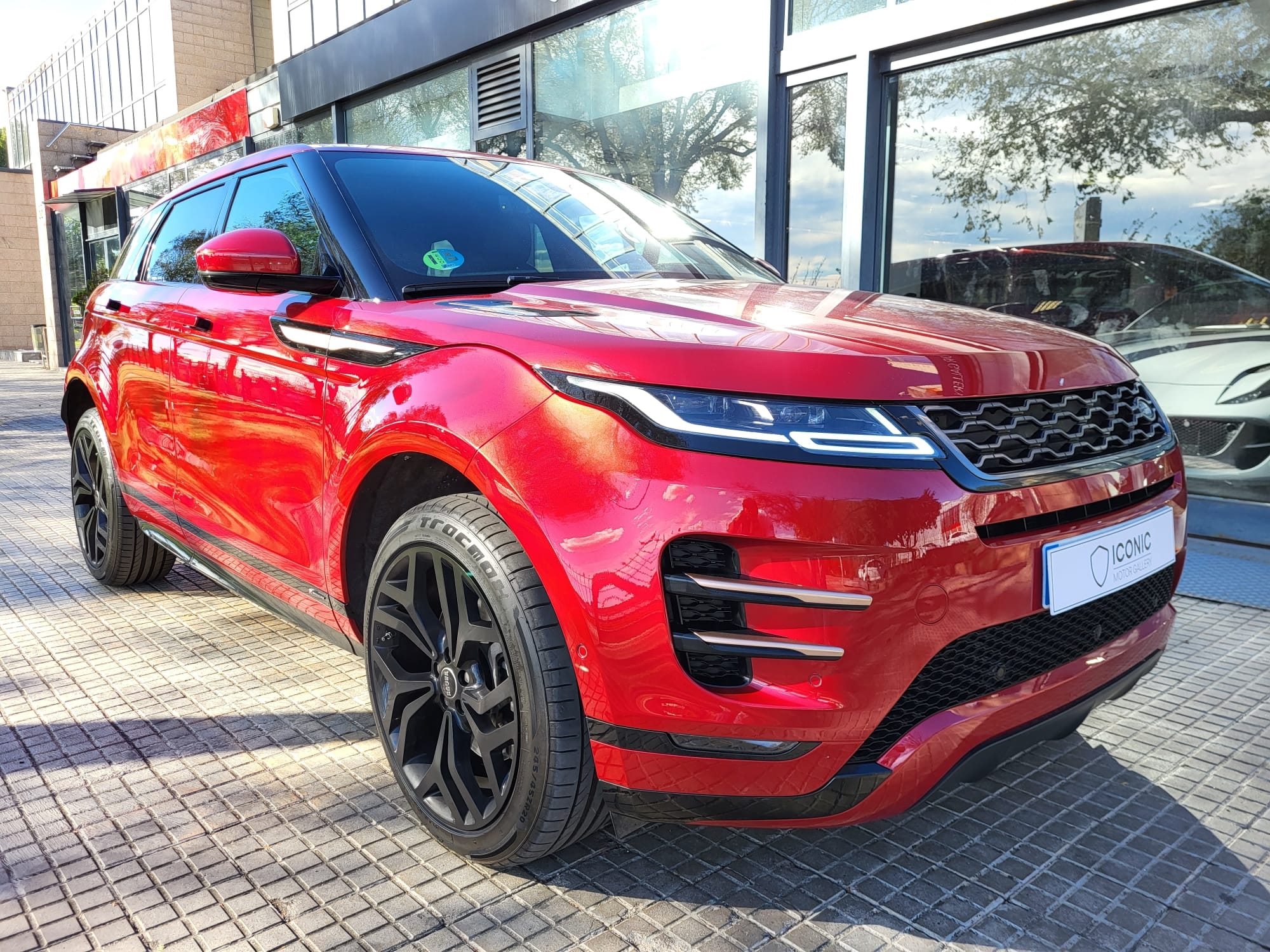 LAND-ROVER RANGE-ROVER EVOQUE 2.0 MHEV R-DYNAMIC