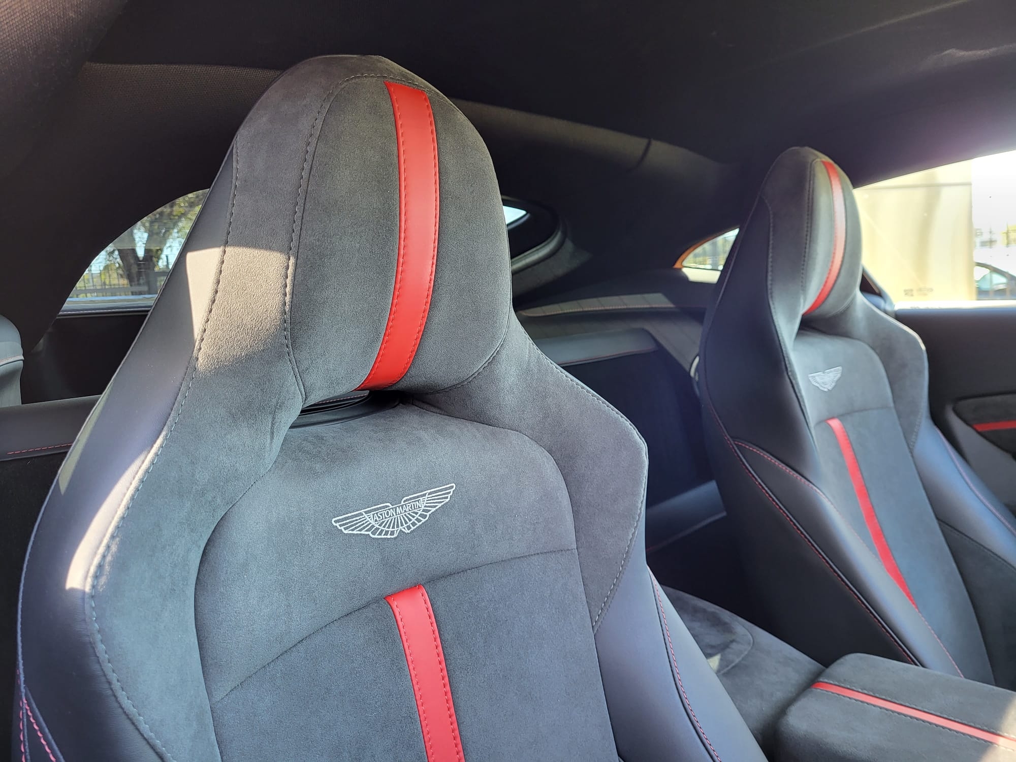 ASTON MARTIN VANTAGE F1 EDITION