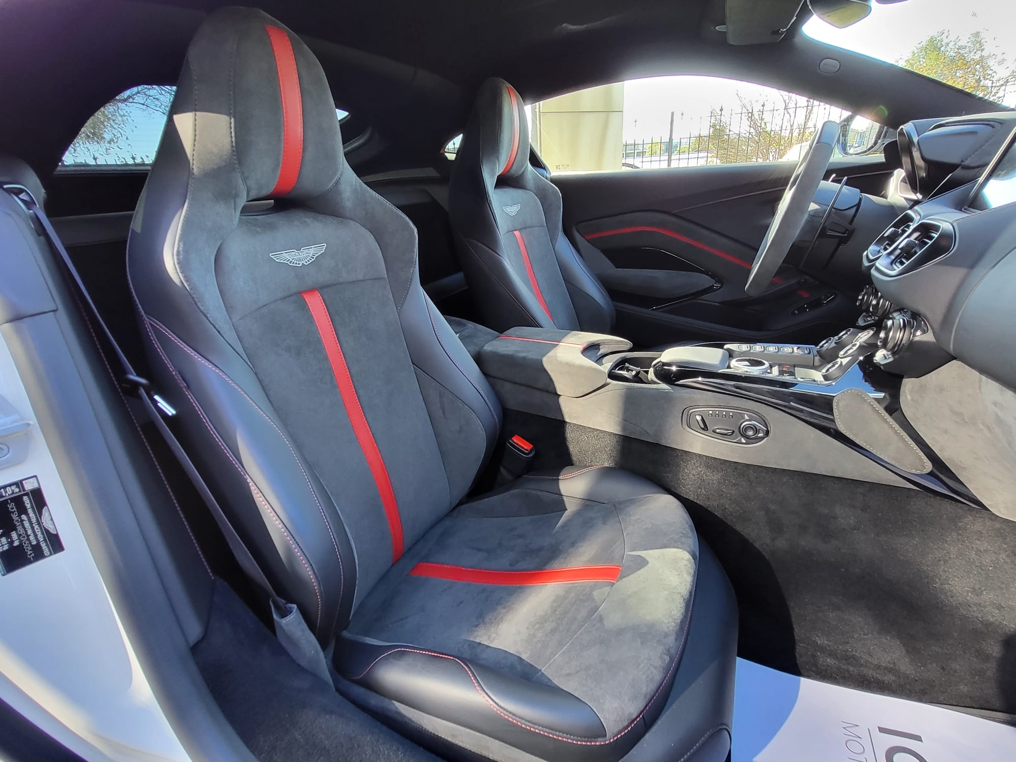 ASTON MARTIN VANTAGE F1 EDITION