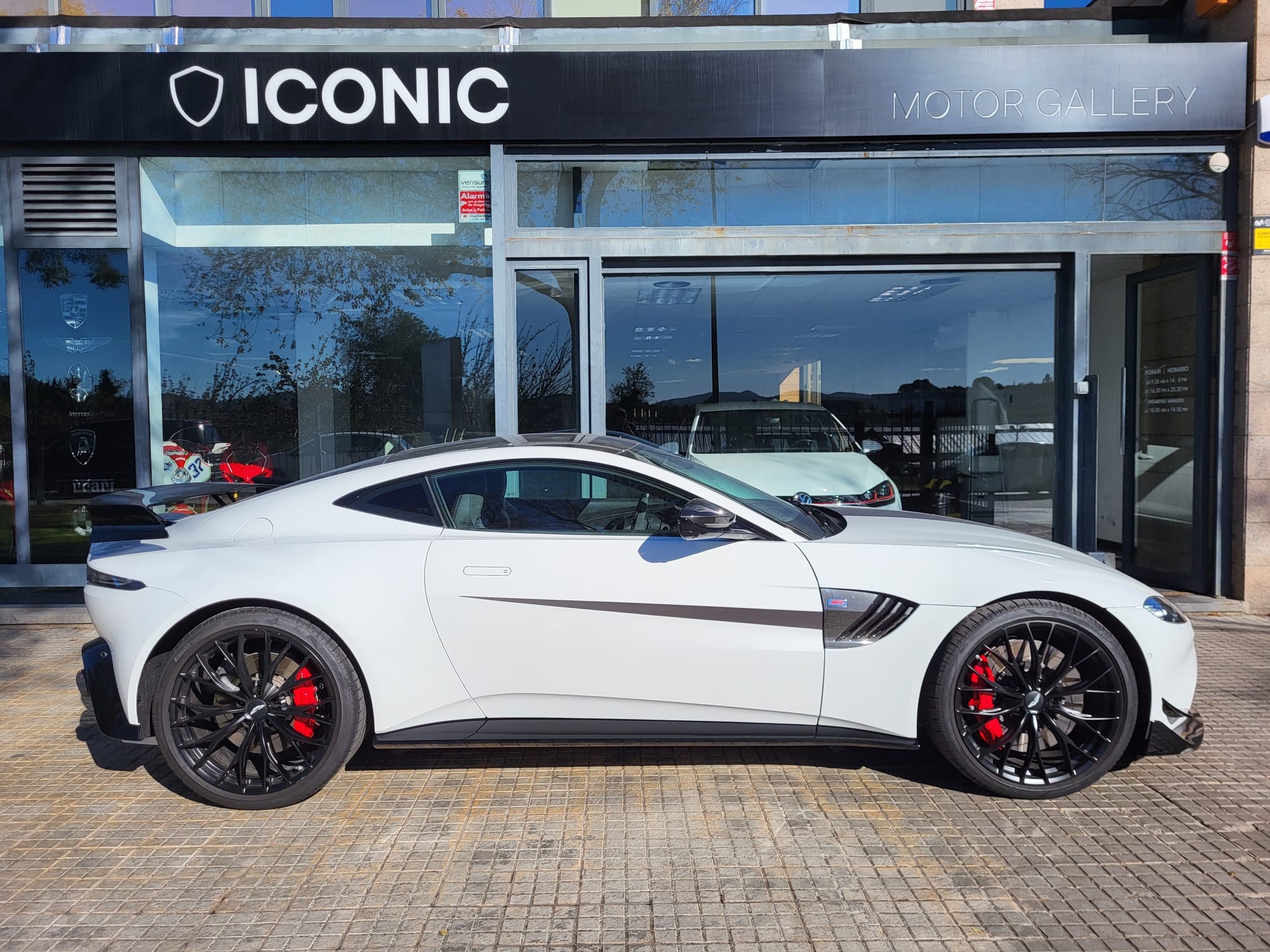 ASTON MARTIN VANTAGE F1 EDITION