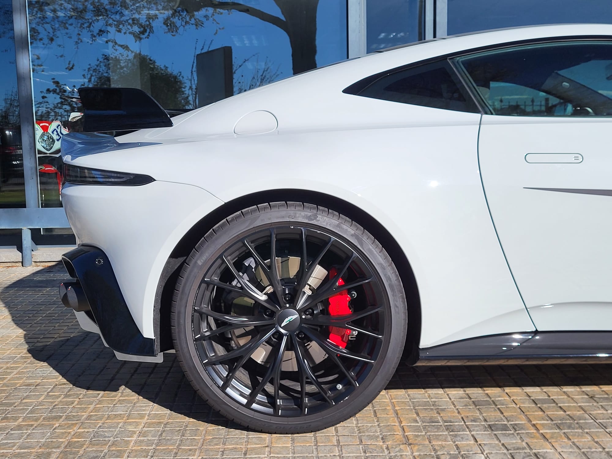 ASTON MARTIN VANTAGE F1 EDITION