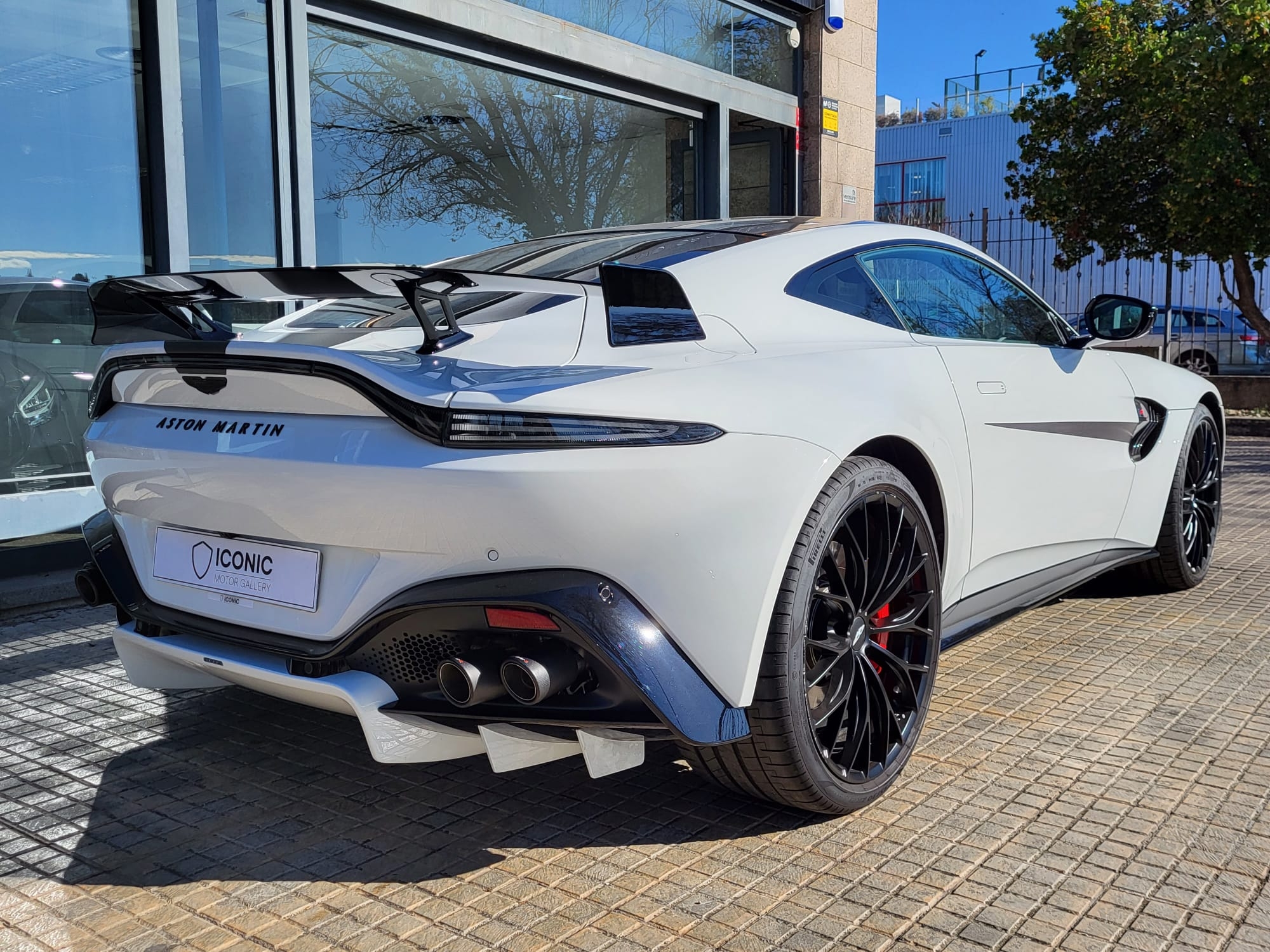 ASTON MARTIN VANTAGE F1 EDITION