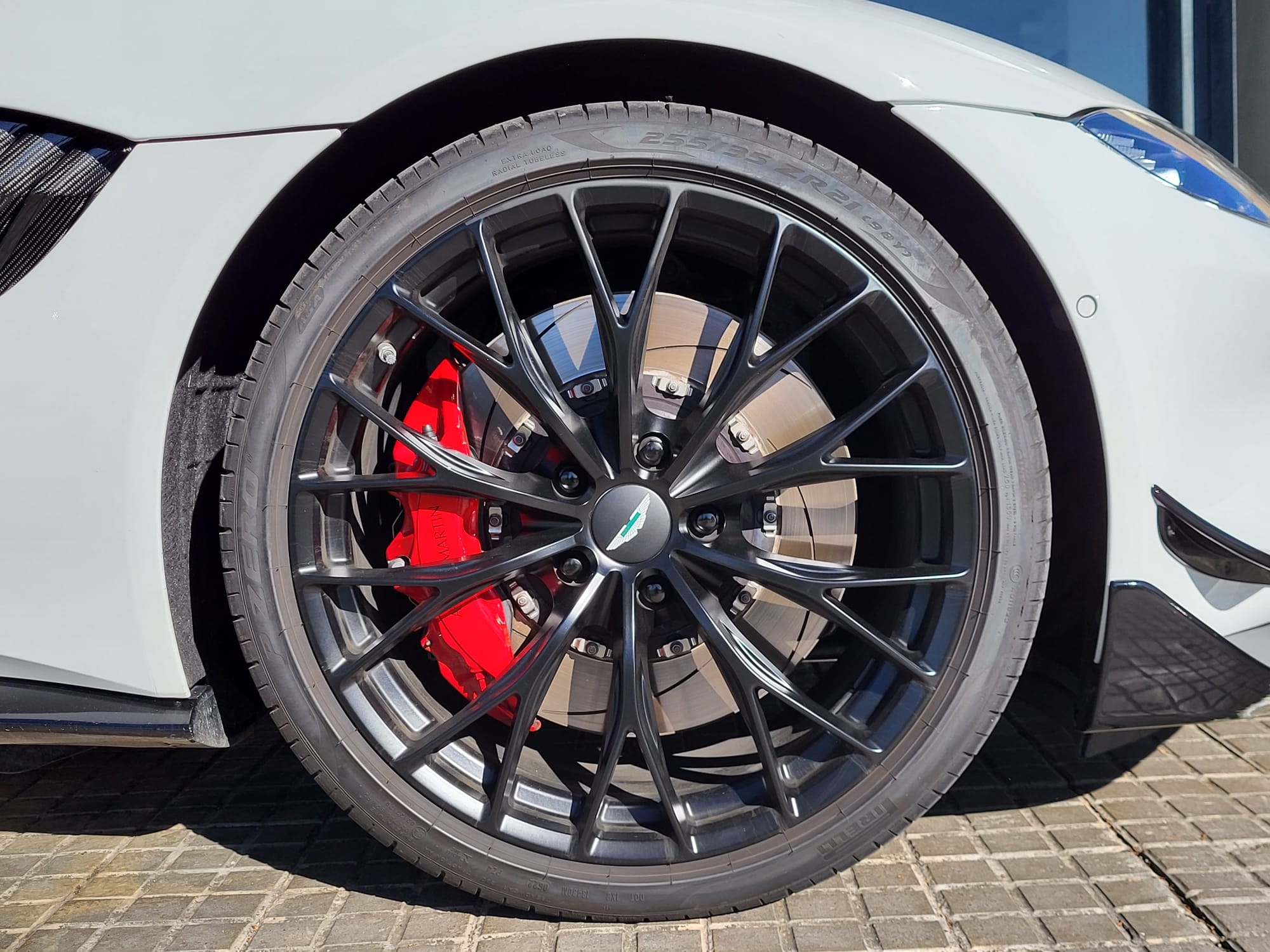 ASTON MARTIN VANTAGE F1 EDITION
