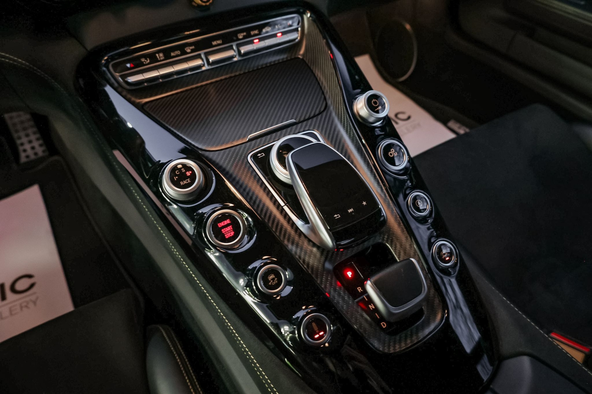 MERCEDES-BENZ AMG GT-R COUPÉ 