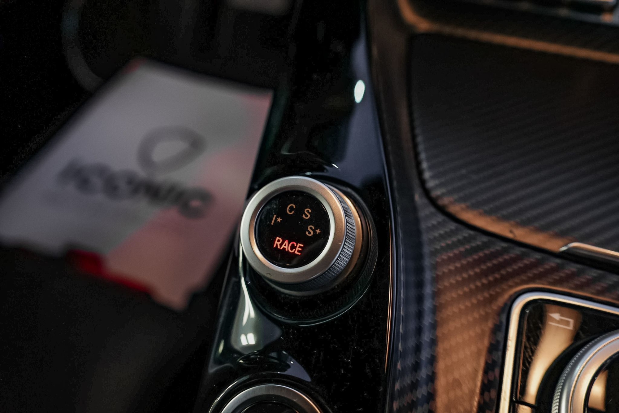 MERCEDES-BENZ AMG GT-R COUPÉ 