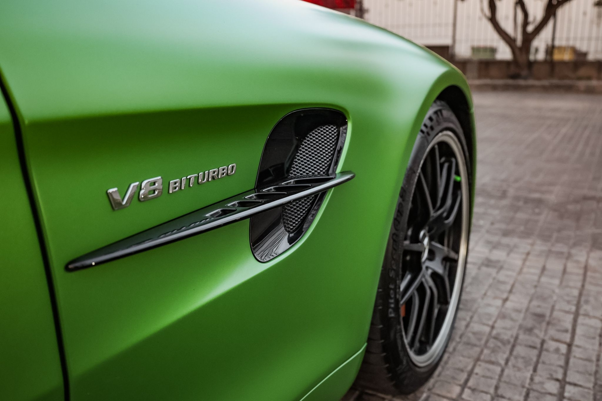 MERCEDES-BENZ AMG GT-R COUPÉ