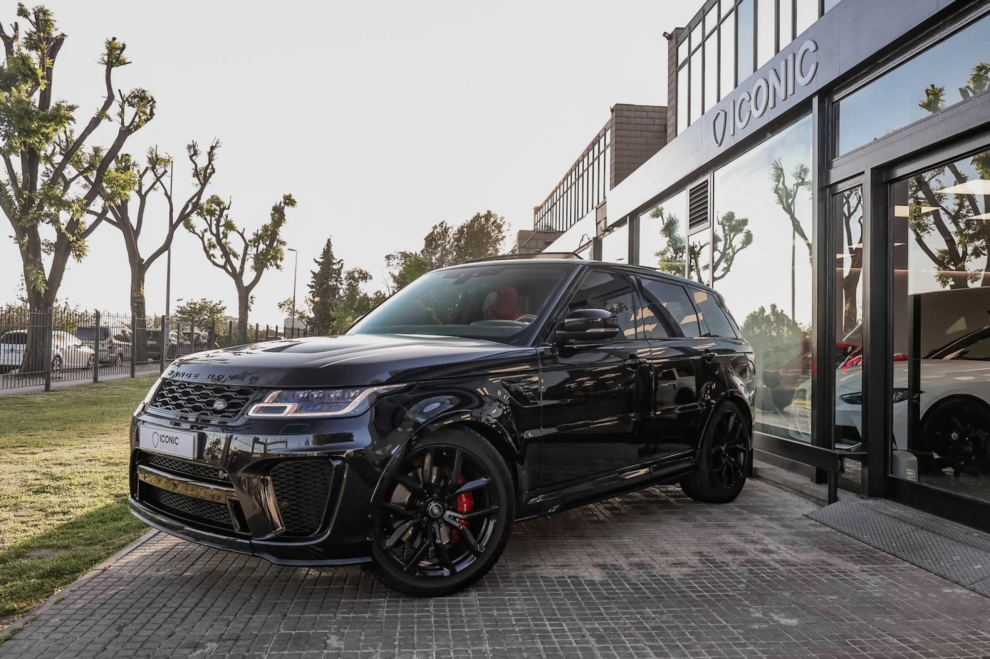 LAND ROVER RANGE ROVER SPORT SVR