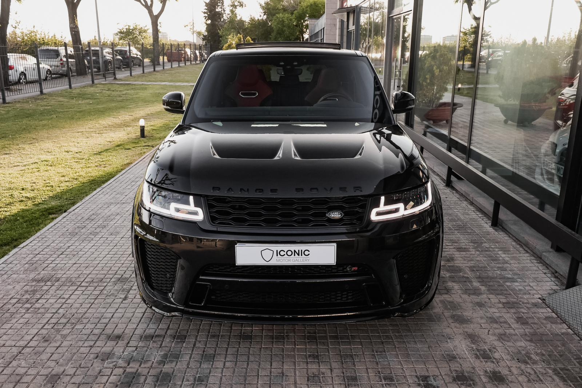 LAND ROVER RANGE ROVER SPORT SVR