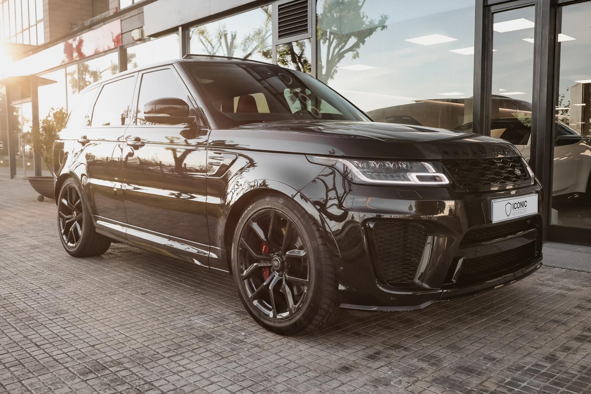 LAND ROVER RANGE ROVER SPORT SVR