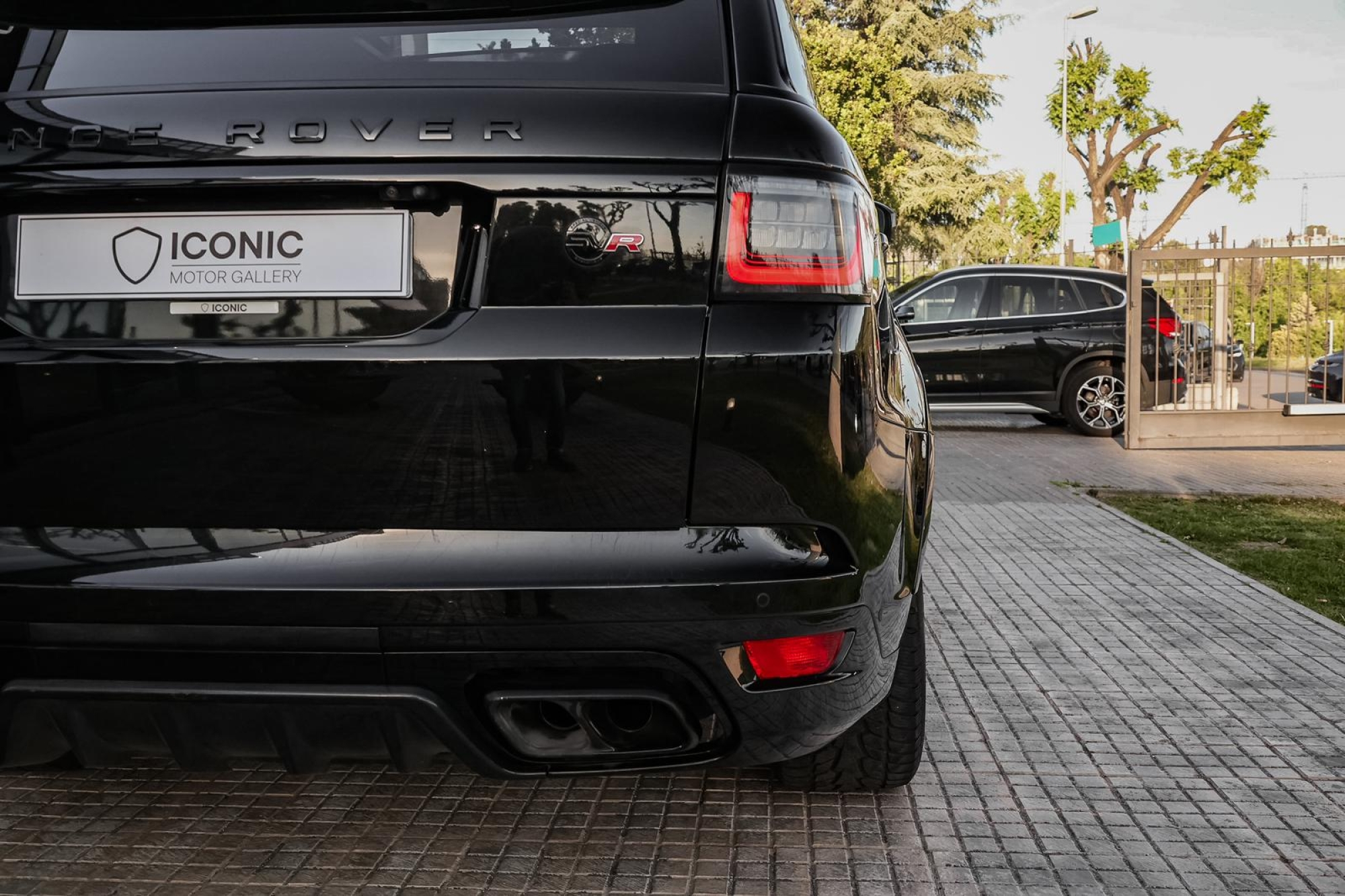 LAND ROVER RANGE ROVER SPORT SVR