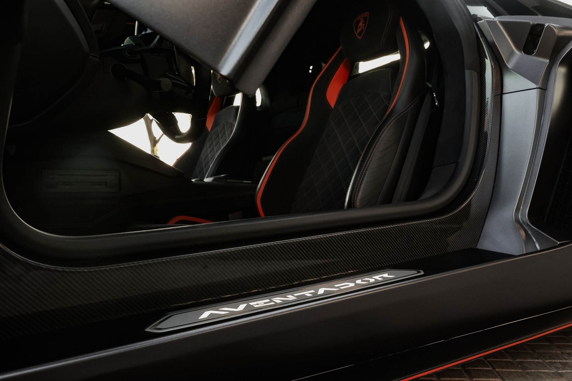 LAMBORGHINI AVENTADOR S
