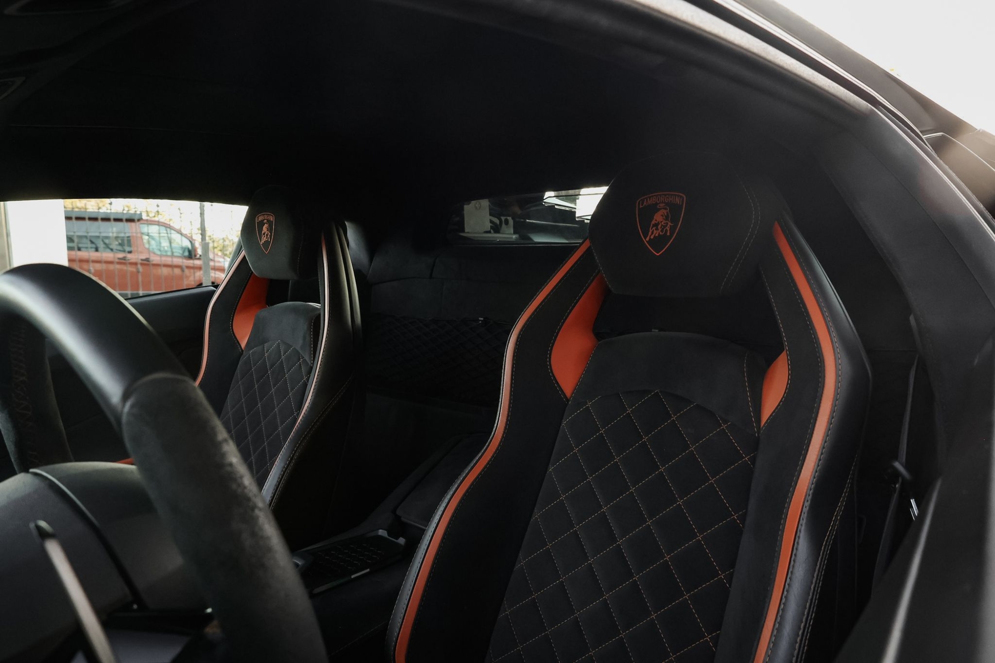 LAMBORGHINI AVENTADOR S