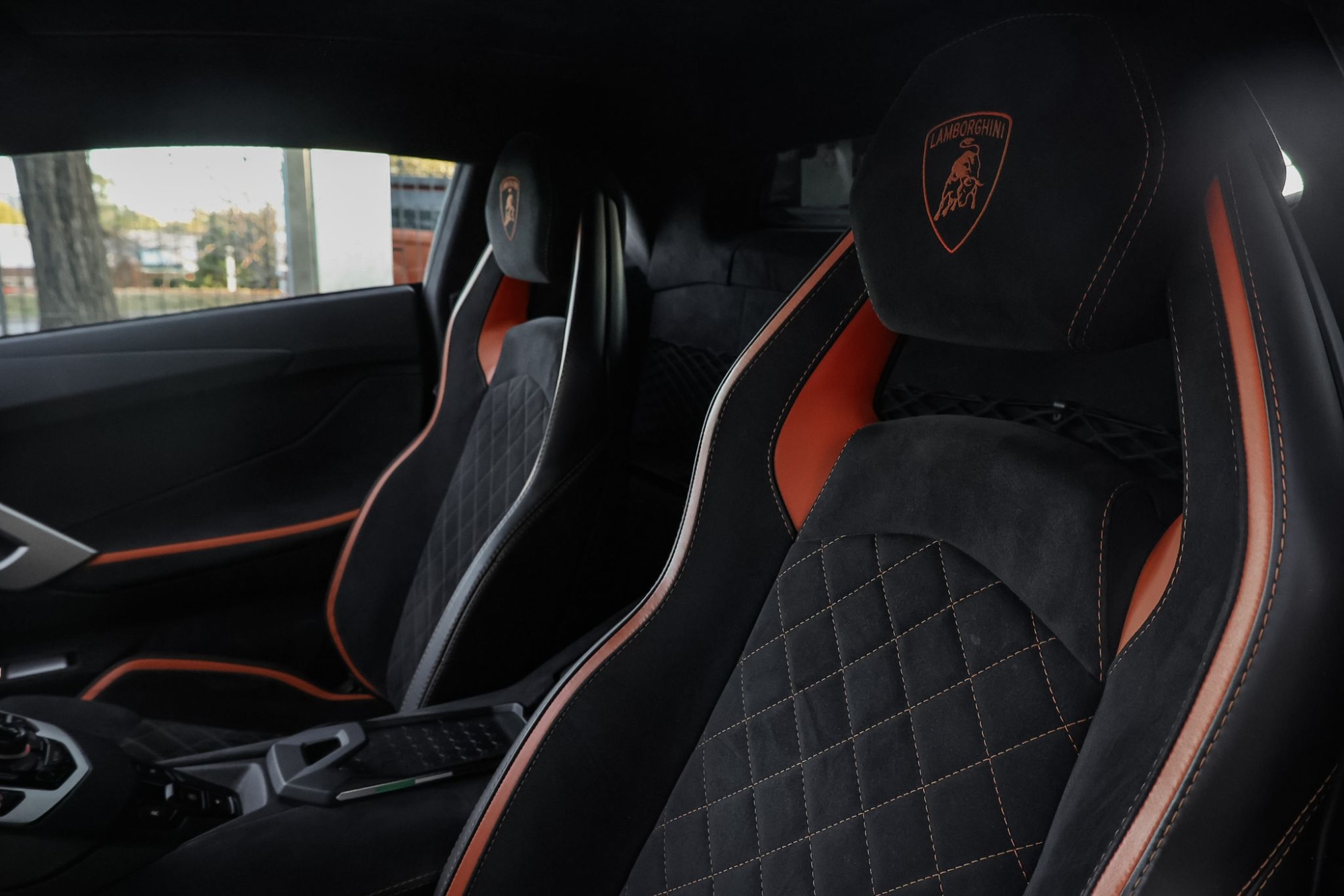 LAMBORGHINI AVENTADOR S