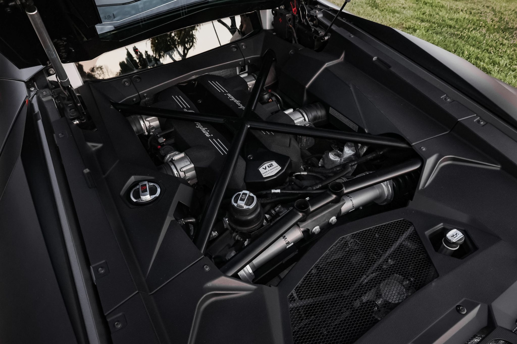 LAMBORGHINI AVENTADOR S