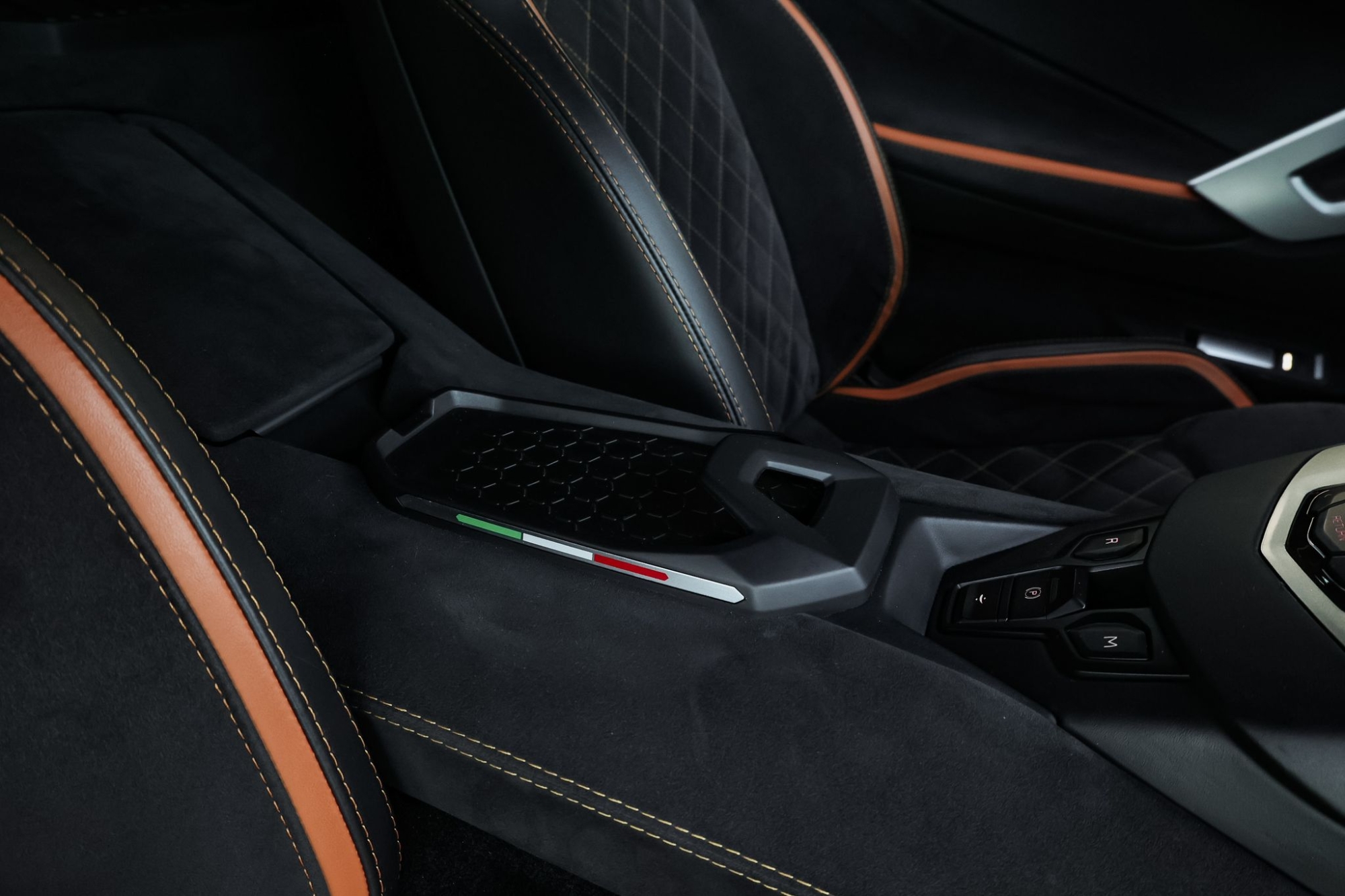 LAMBORGHINI AVENTADOR S