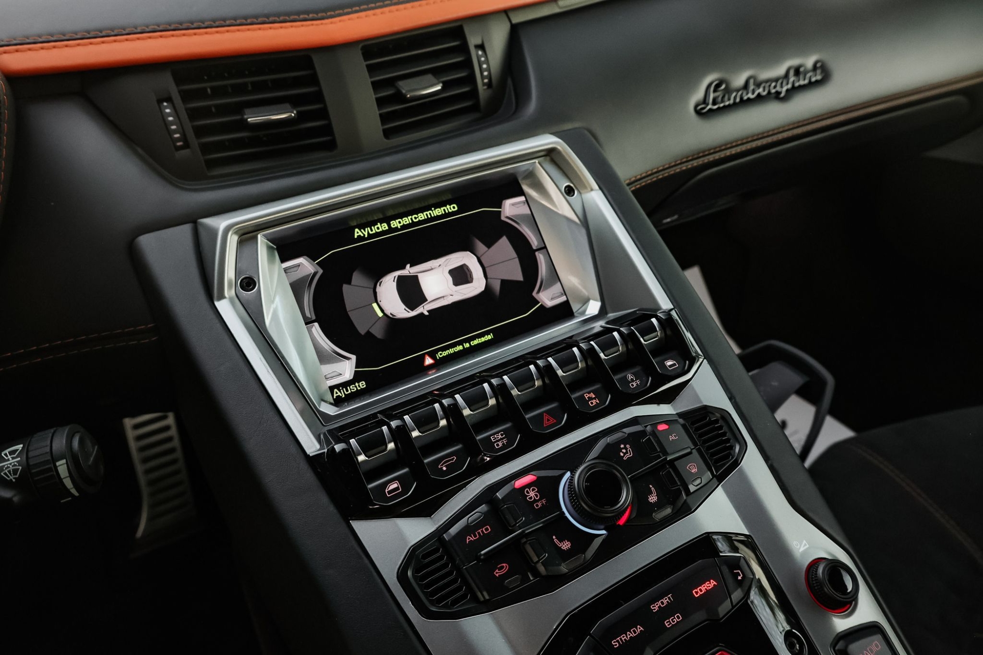 LAMBORGHINI AVENTADOR S