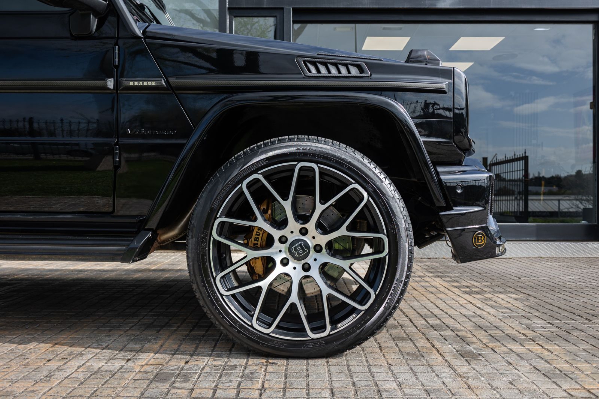 MERCEDES-BENZ G63 AMG BRABUS 700