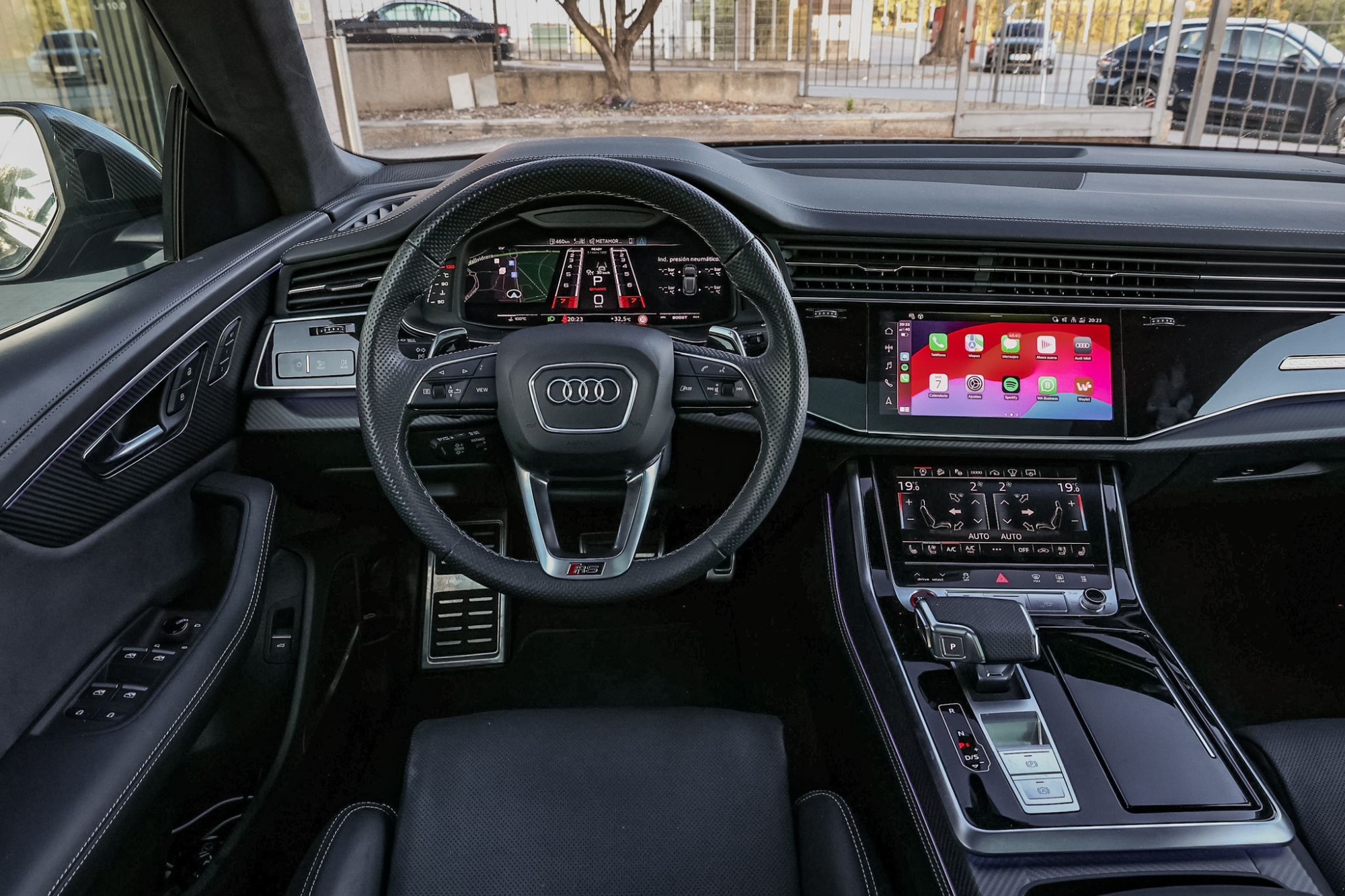 AUDI RSQ8