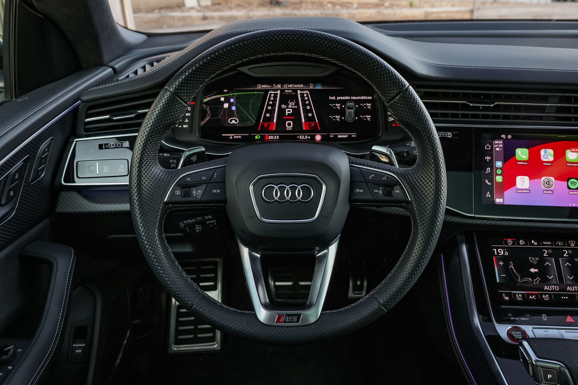 AUDI RSQ8