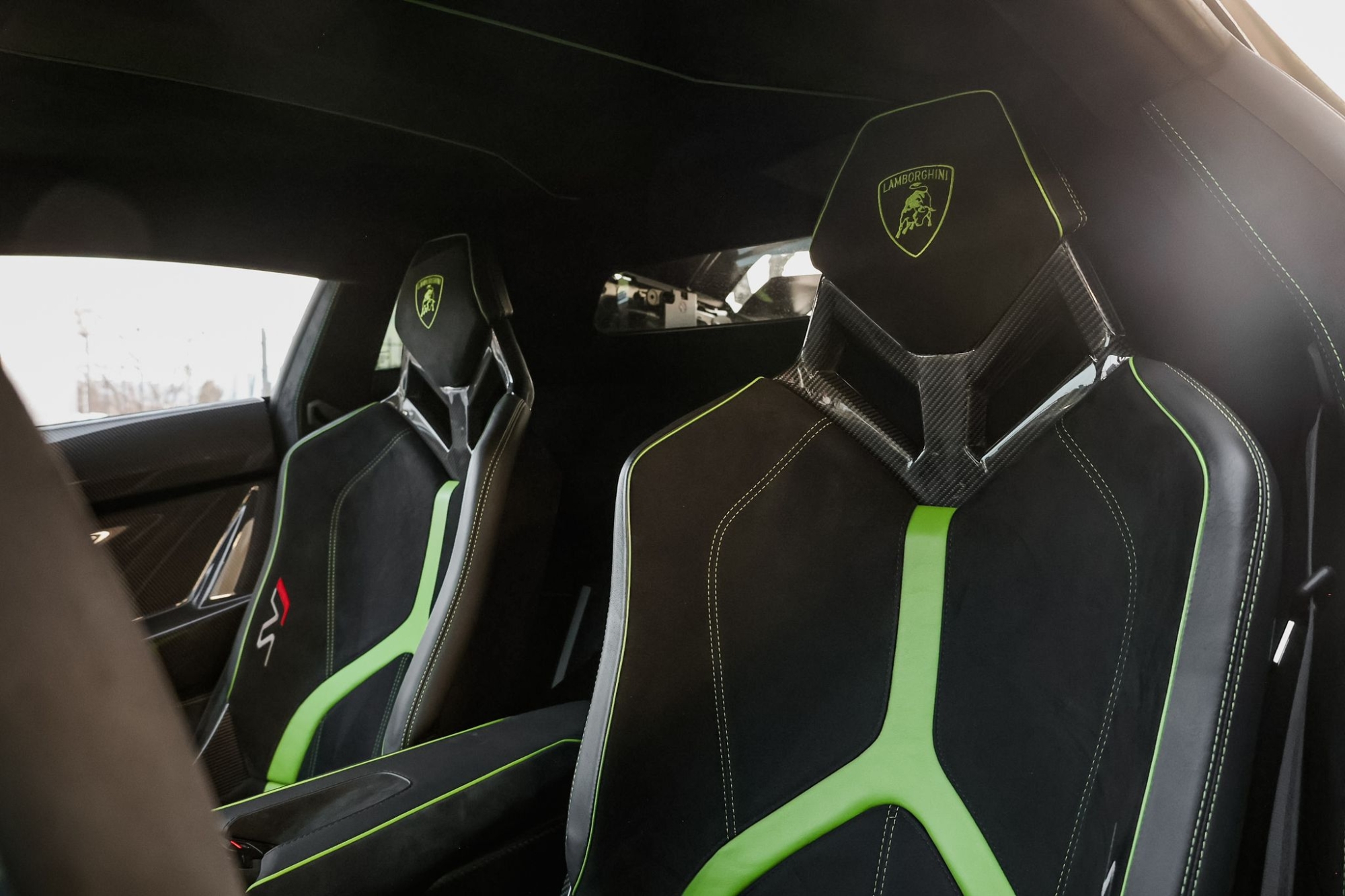 LAMBORGHINI AVENTADOR SVJ 770-4 