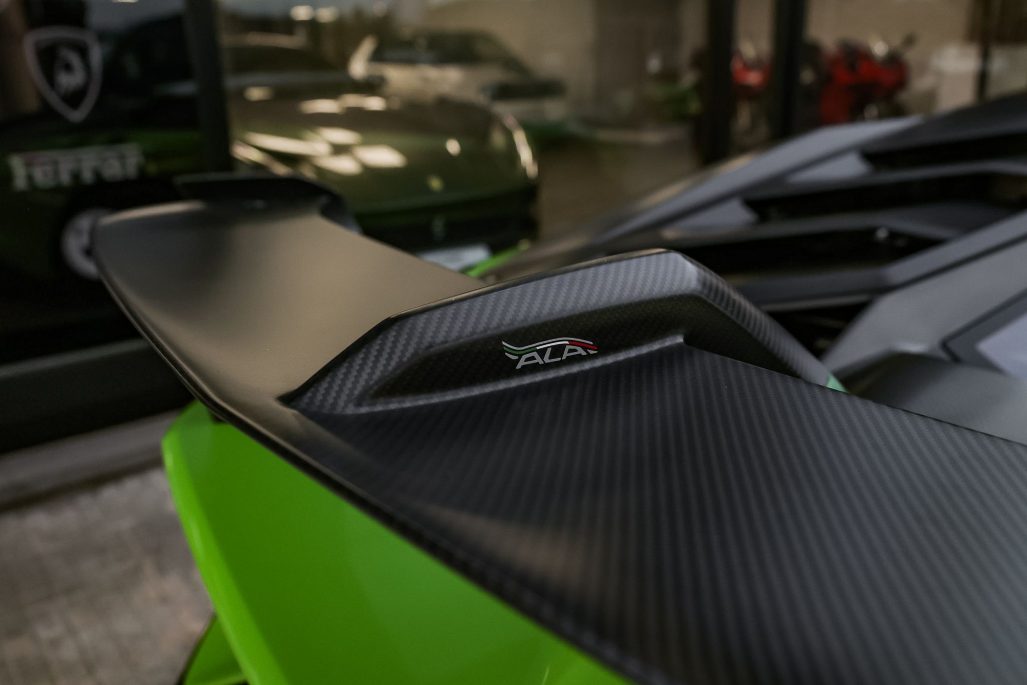 LAMBORGHINI AVENTADOR SVJ 770-4 