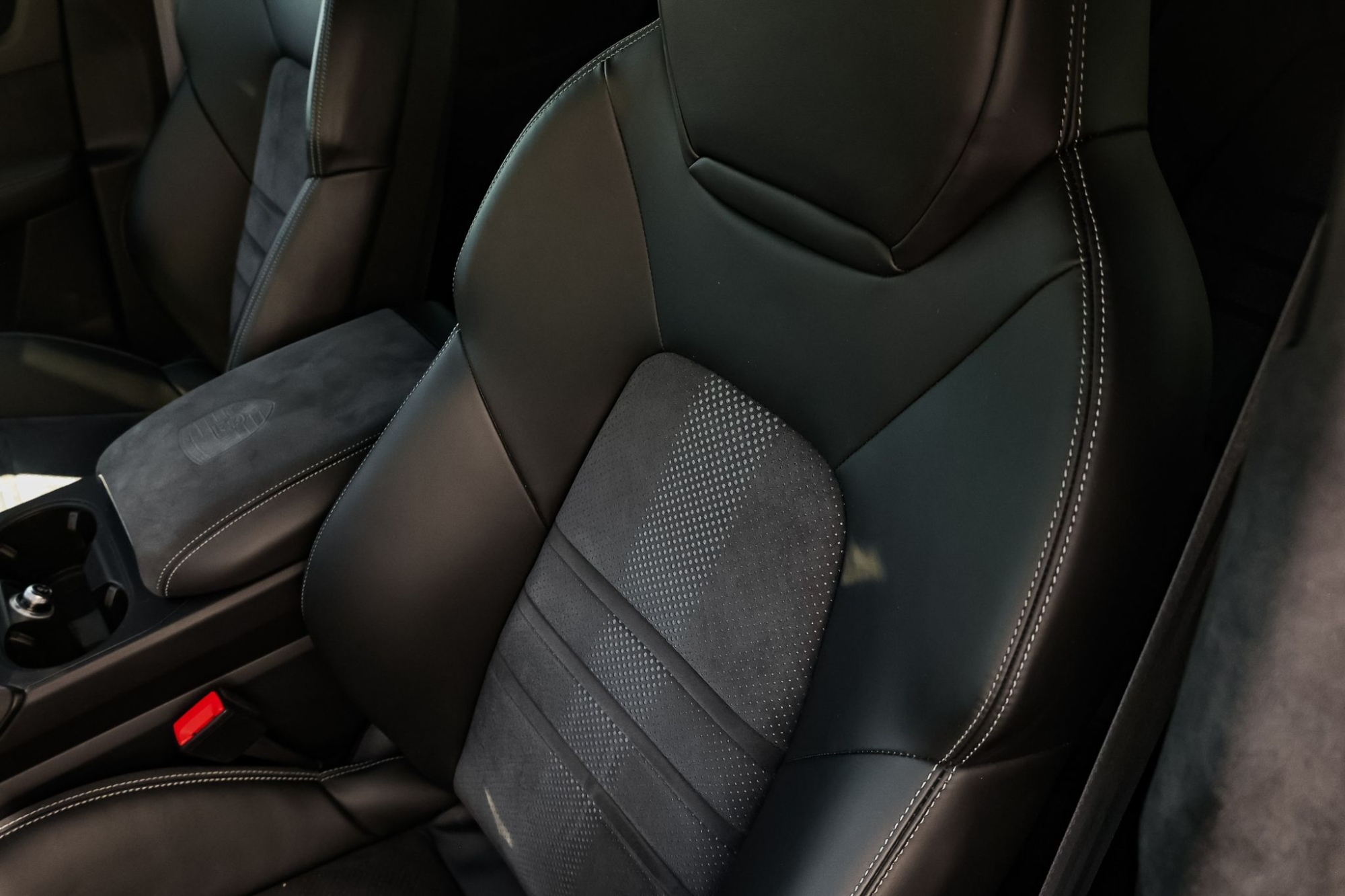 PORSCHE CAYENNE COUPE TURBO GT