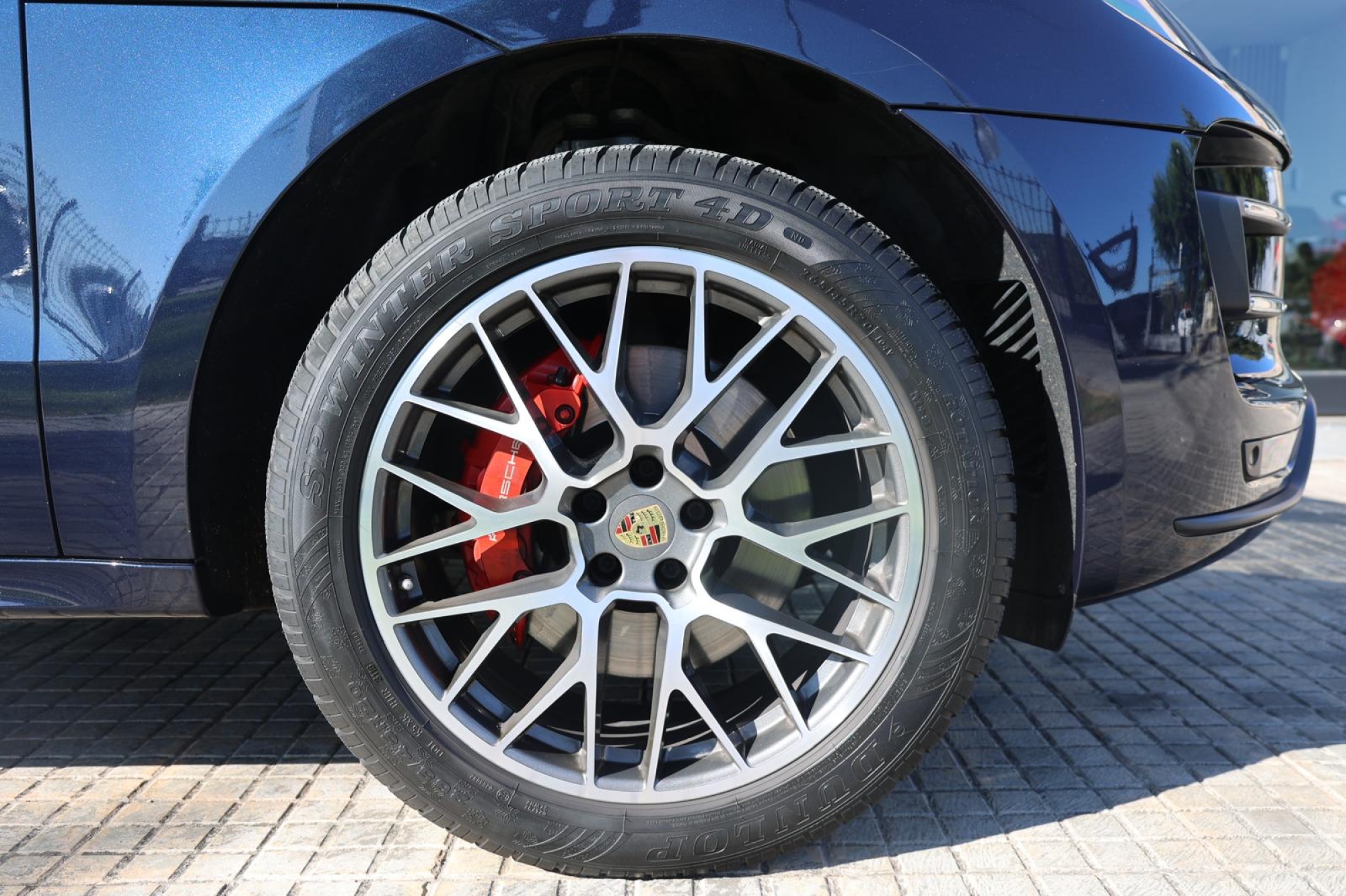PORSCHE MACAN TURBO
