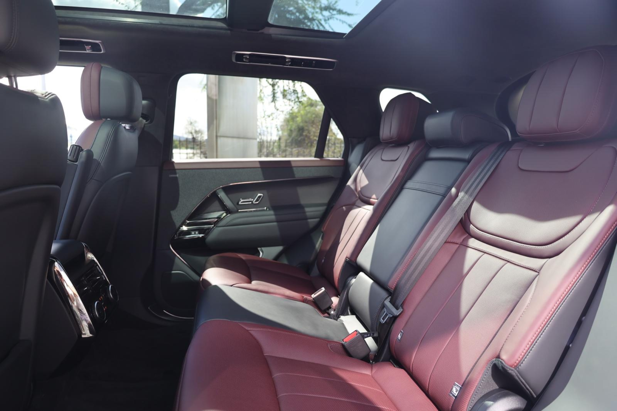 LAND ROVER RANGE ROVER SPORT HYBRID AUTOBIOGRAPHY