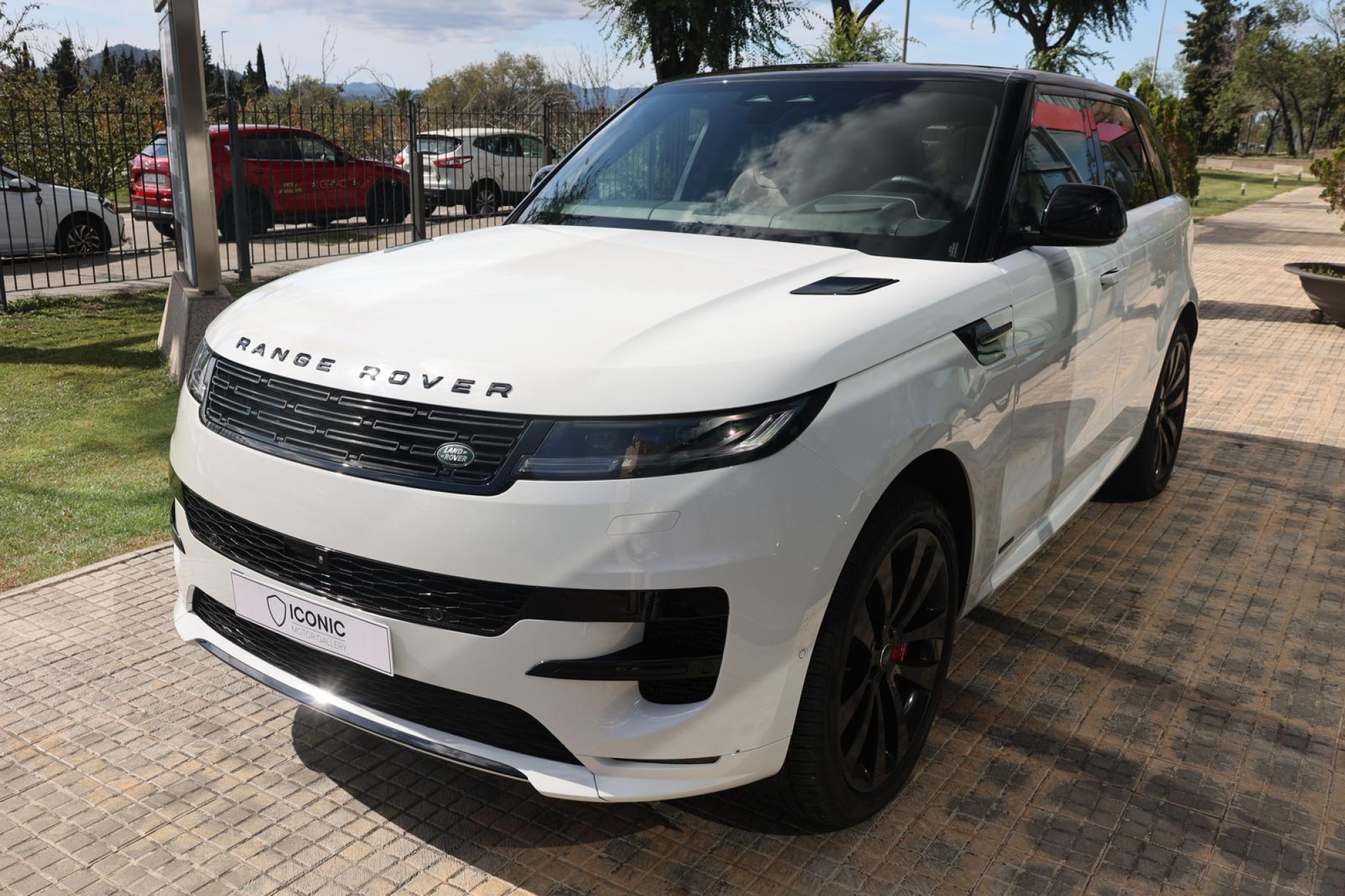 LAND ROVER RANGE ROVER SPORT HYBRID AUTOBIOGRAPHY
