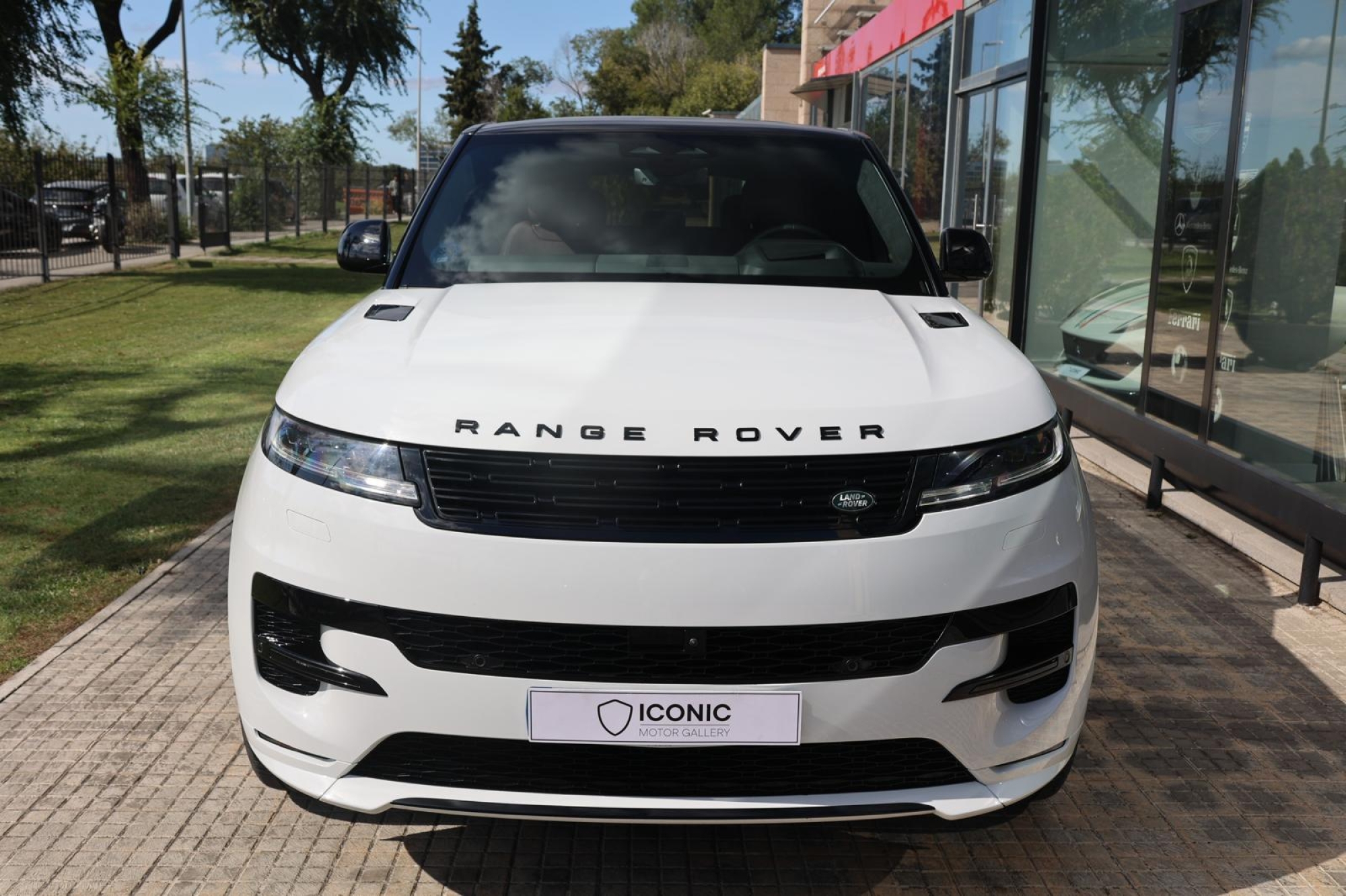 LAND ROVER RANGE ROVER SPORT HYBRID AUTOBIOGRAPHY