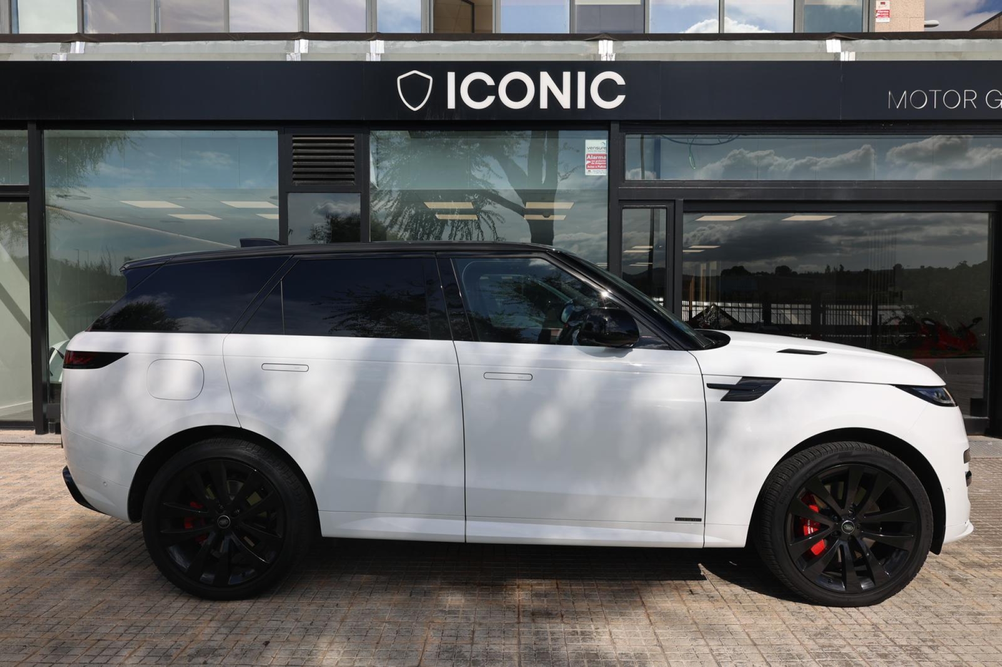 LAND ROVER RANGE ROVER SPORT HYBRID AUTOBIOGRAPHY