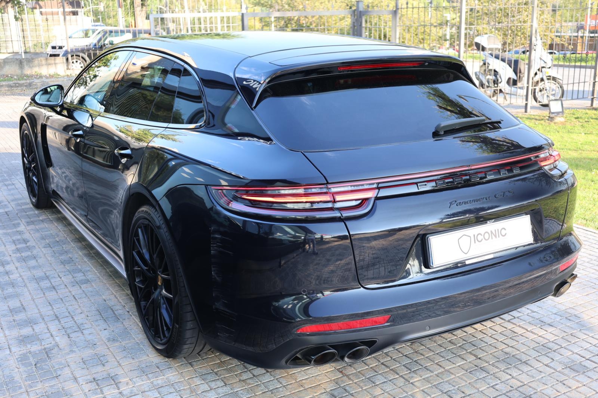 PORSCHE PANAMERA GTS