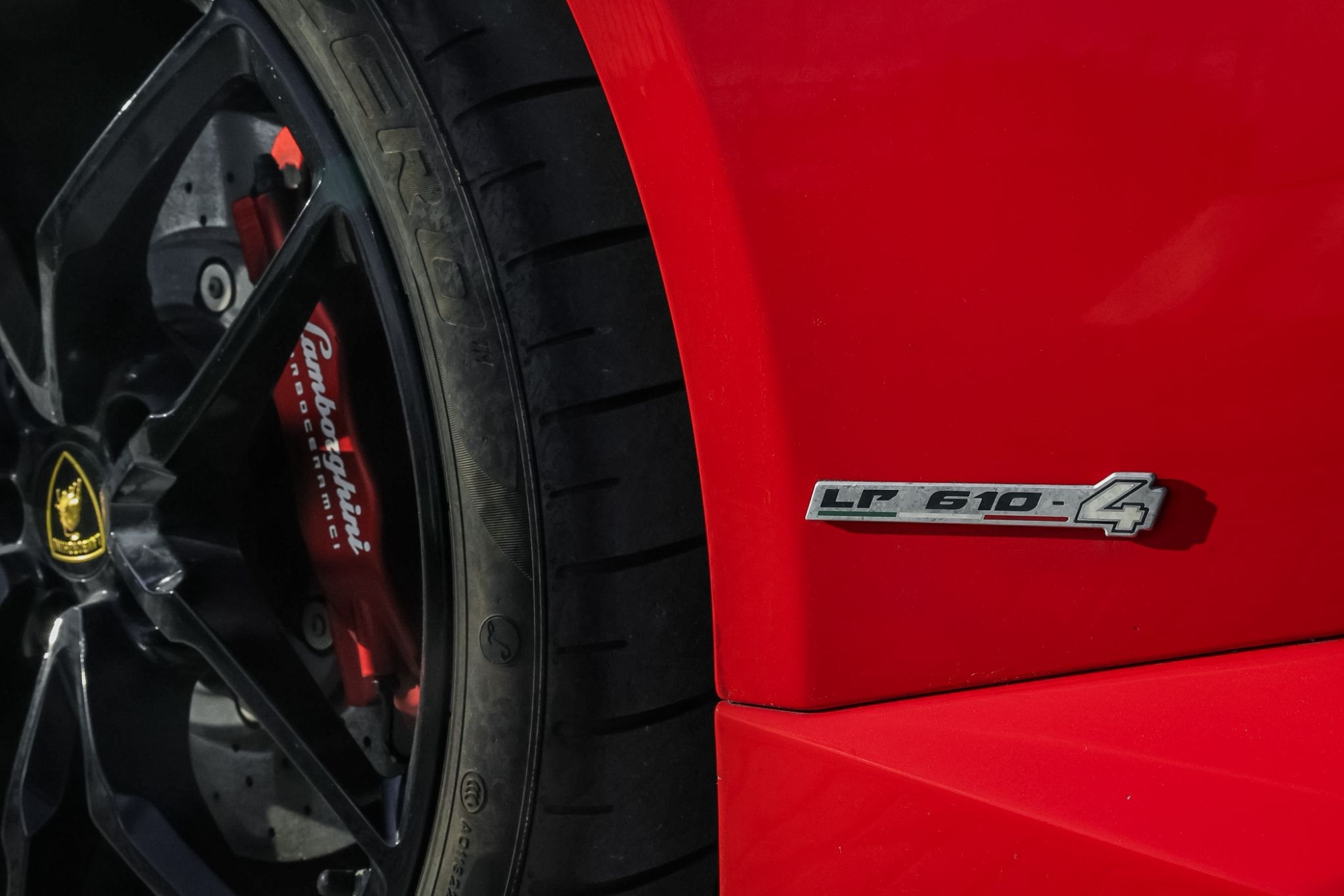 LAMBORGHINI HURACAN LP 610-4