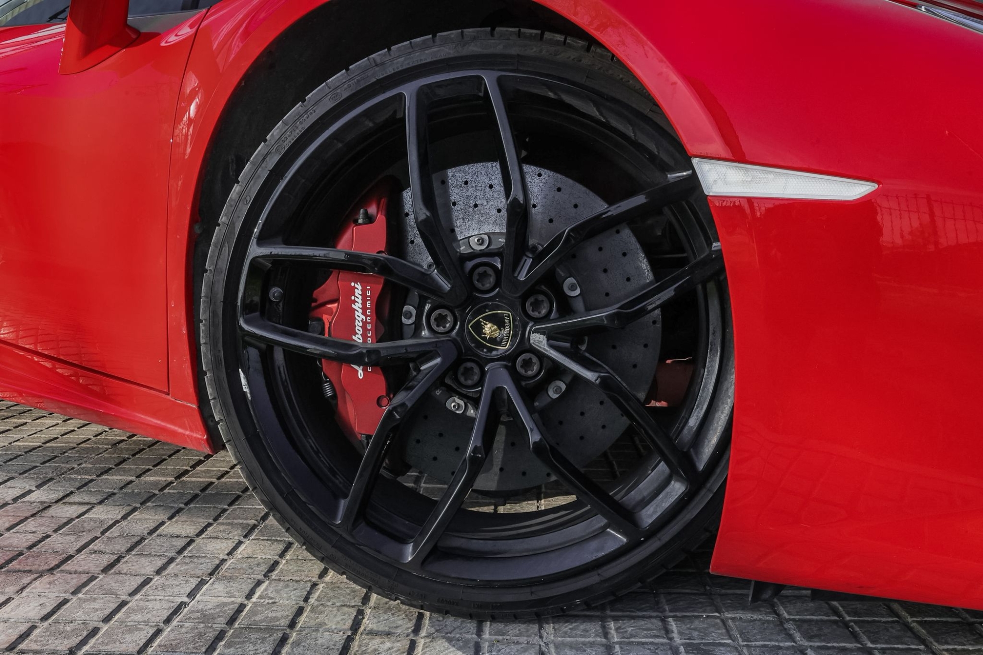 LAMBORGHINI HURACAN LP 610-4