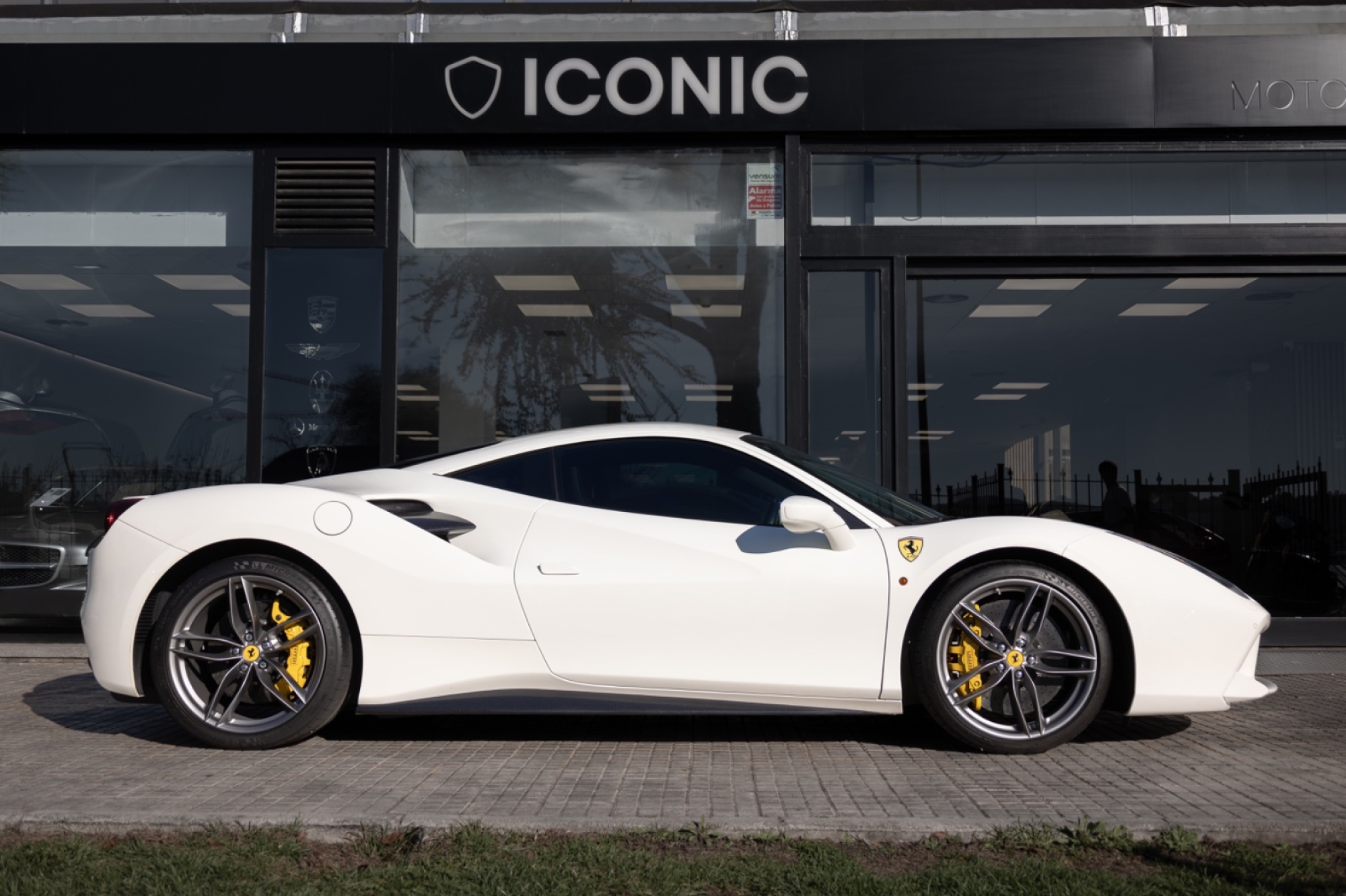FERRARI 488GTB