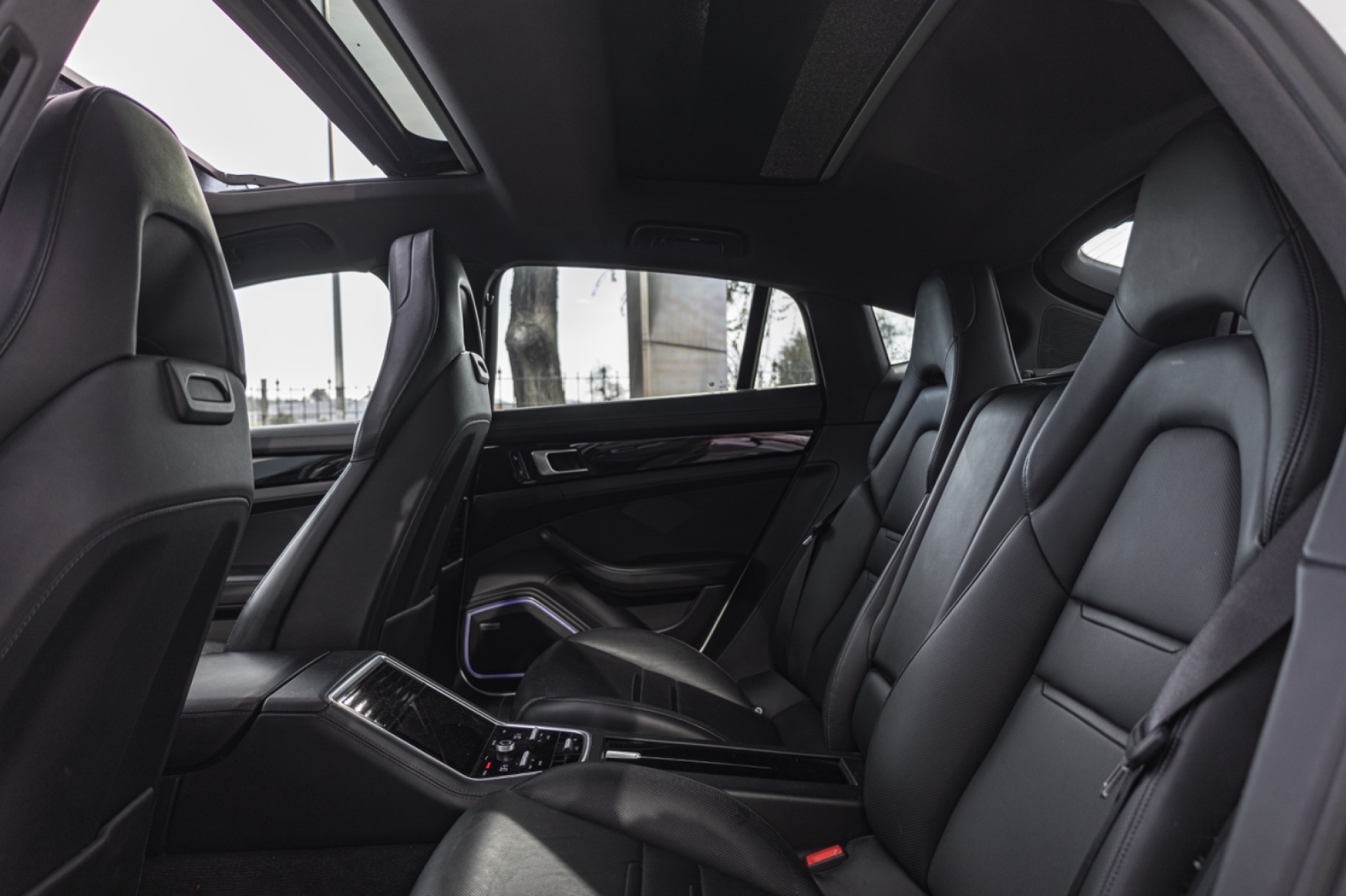 PORSCHE PANAMERA 4 E-HYBRID
