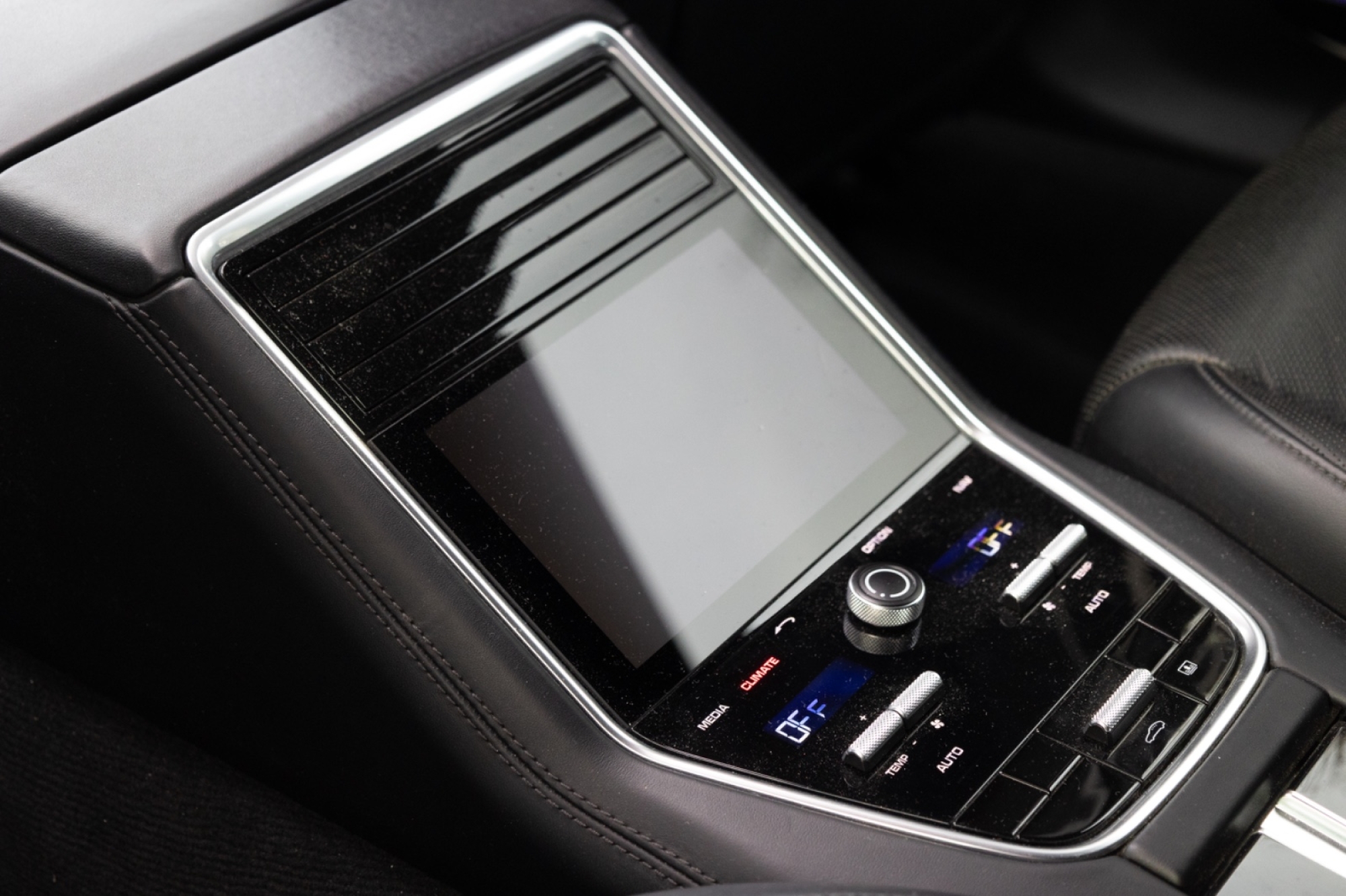 PORSCHE PANAMERA 4 E-HYBRID