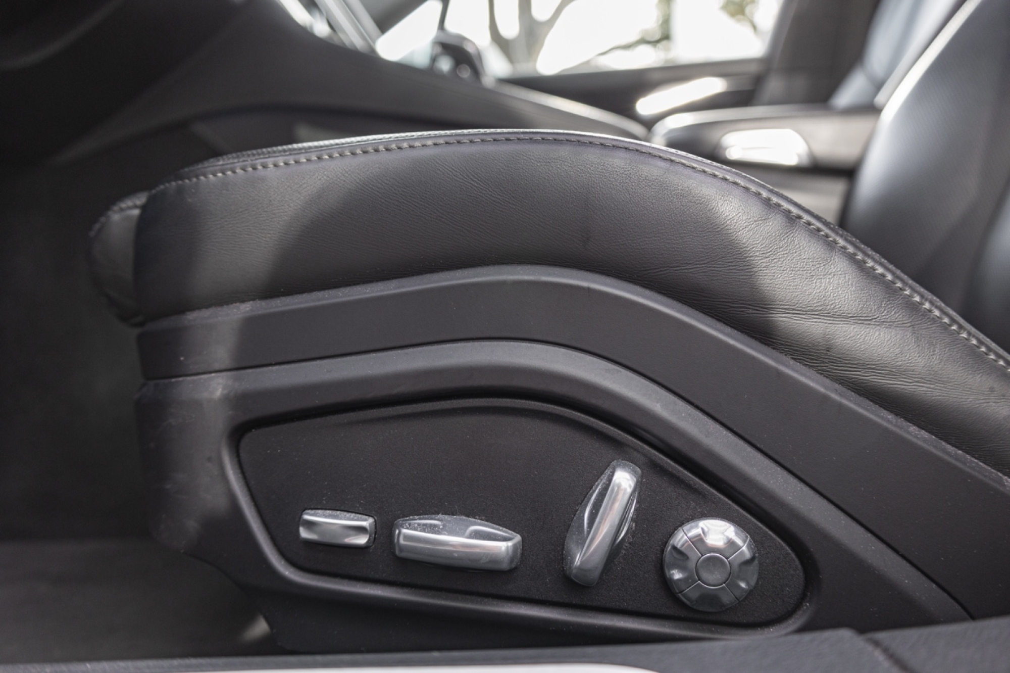 PORSCHE PANAMERA 4 E-HYBRID