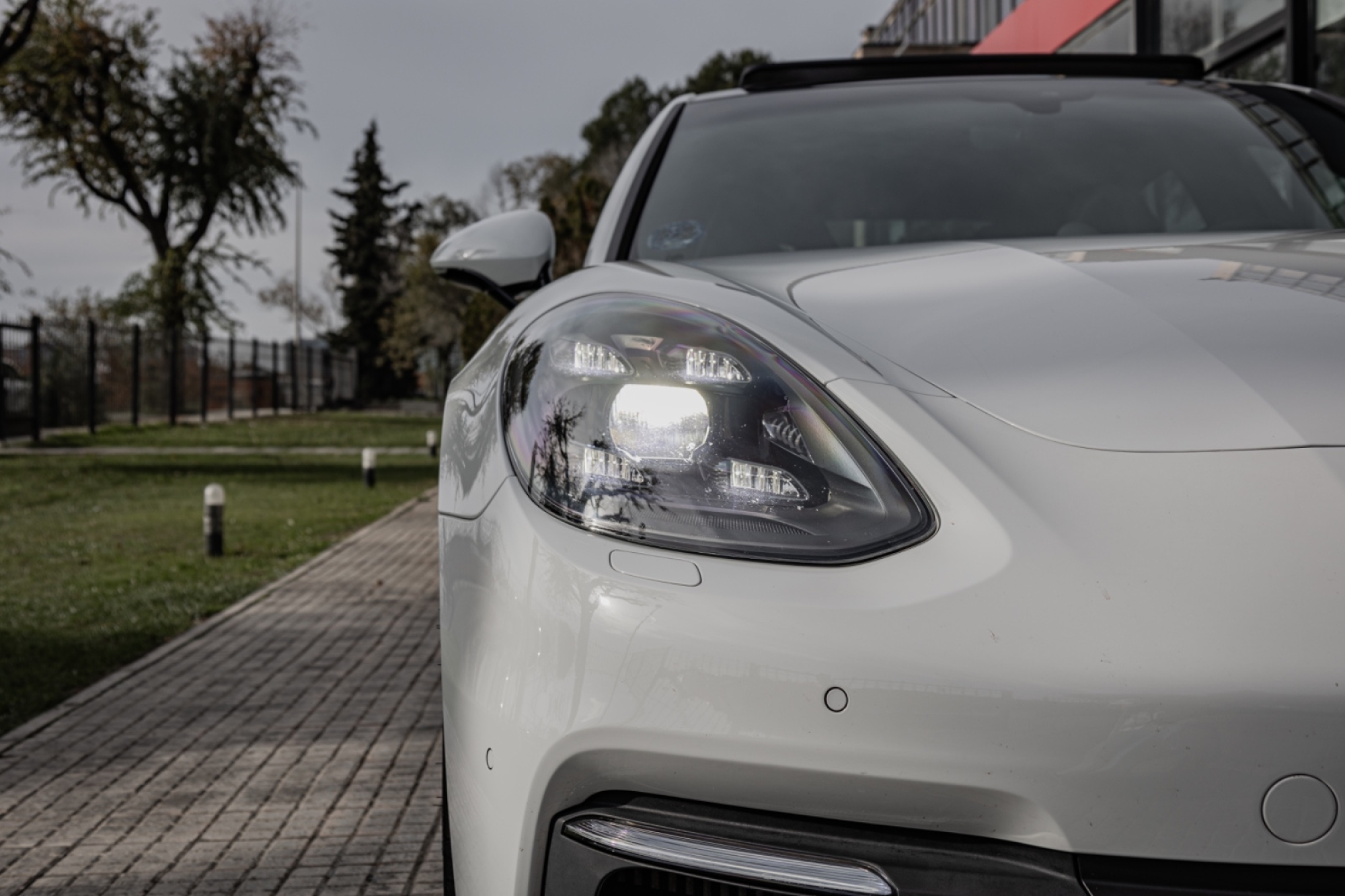 PORSCHE PANAMERA 4 E-HYBRID