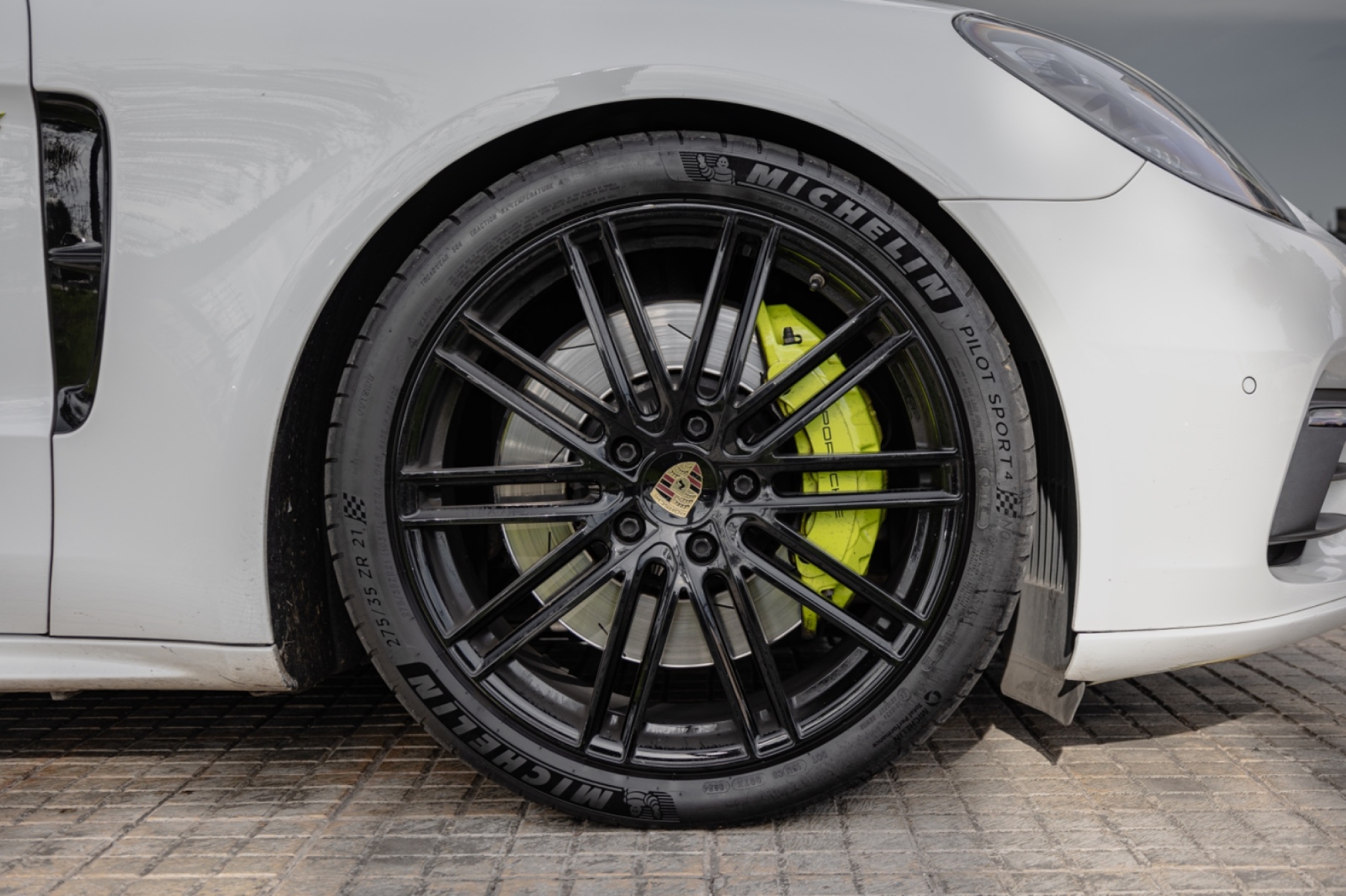 PORSCHE PANAMERA 4 E-HYBRID