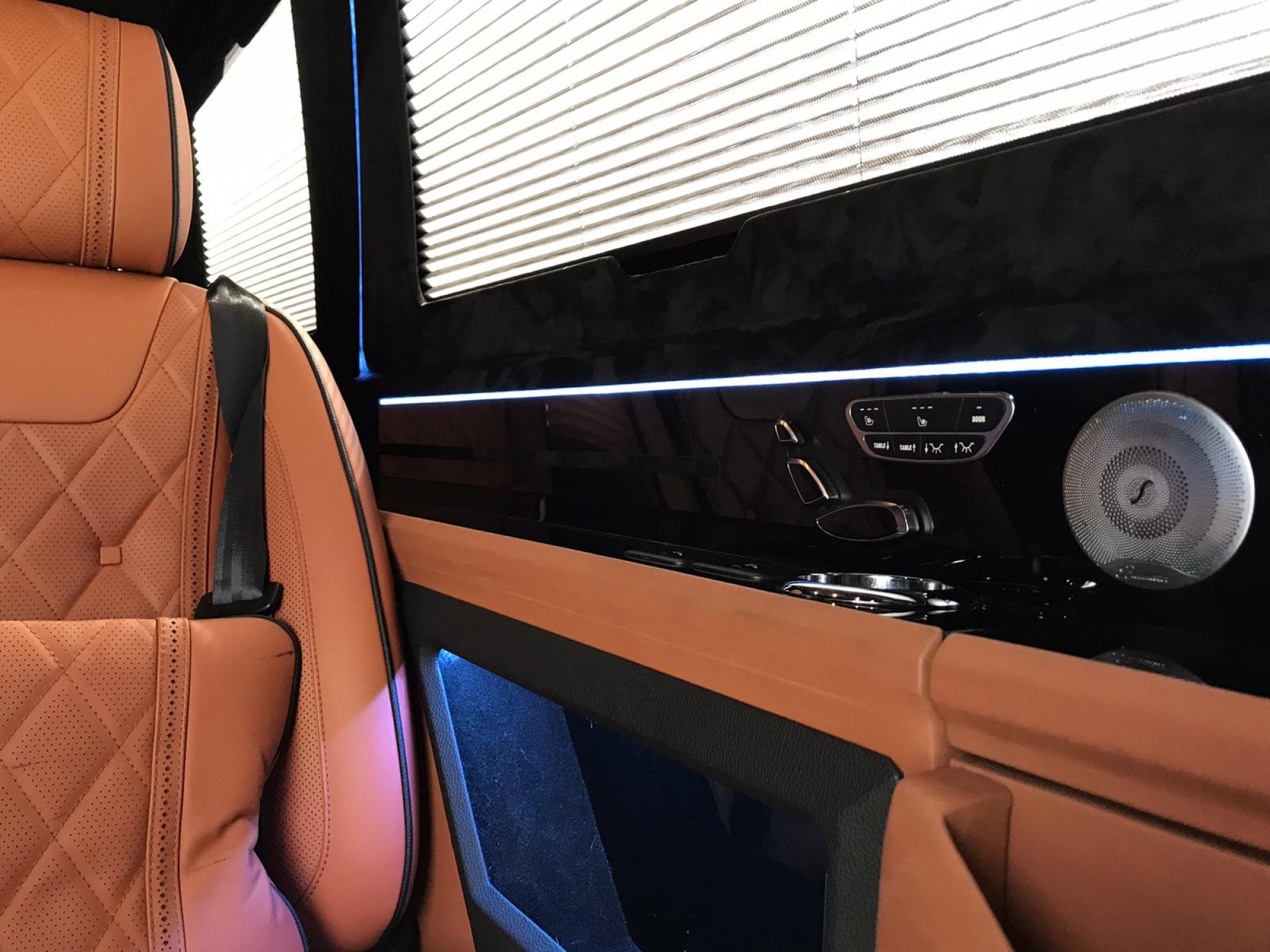 MERCEDES-BENZ SPRINTER 519 CDI VIP KLASSEN