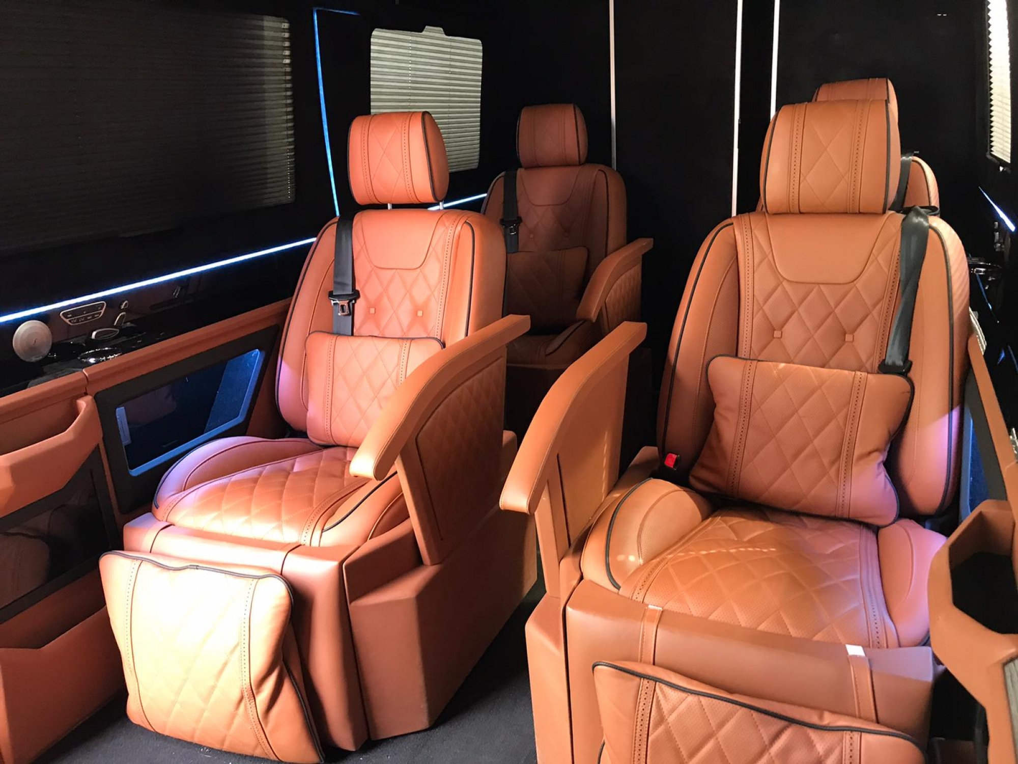 MERCEDES-BENZ SPRINTER 519 CDI VIP KLASSEN