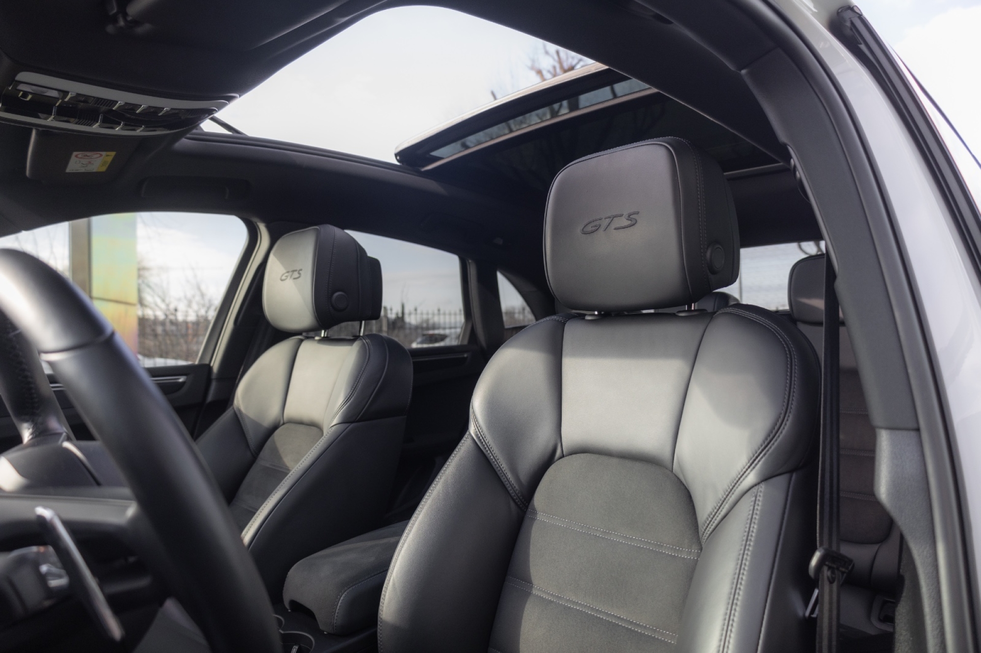 PORSCHE MACAN GTS