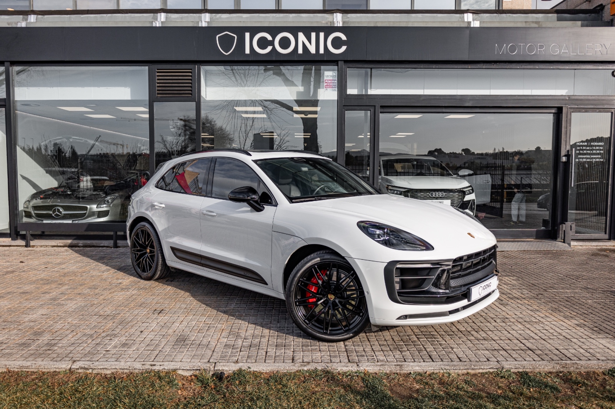 PORSCHE MACAN GTS