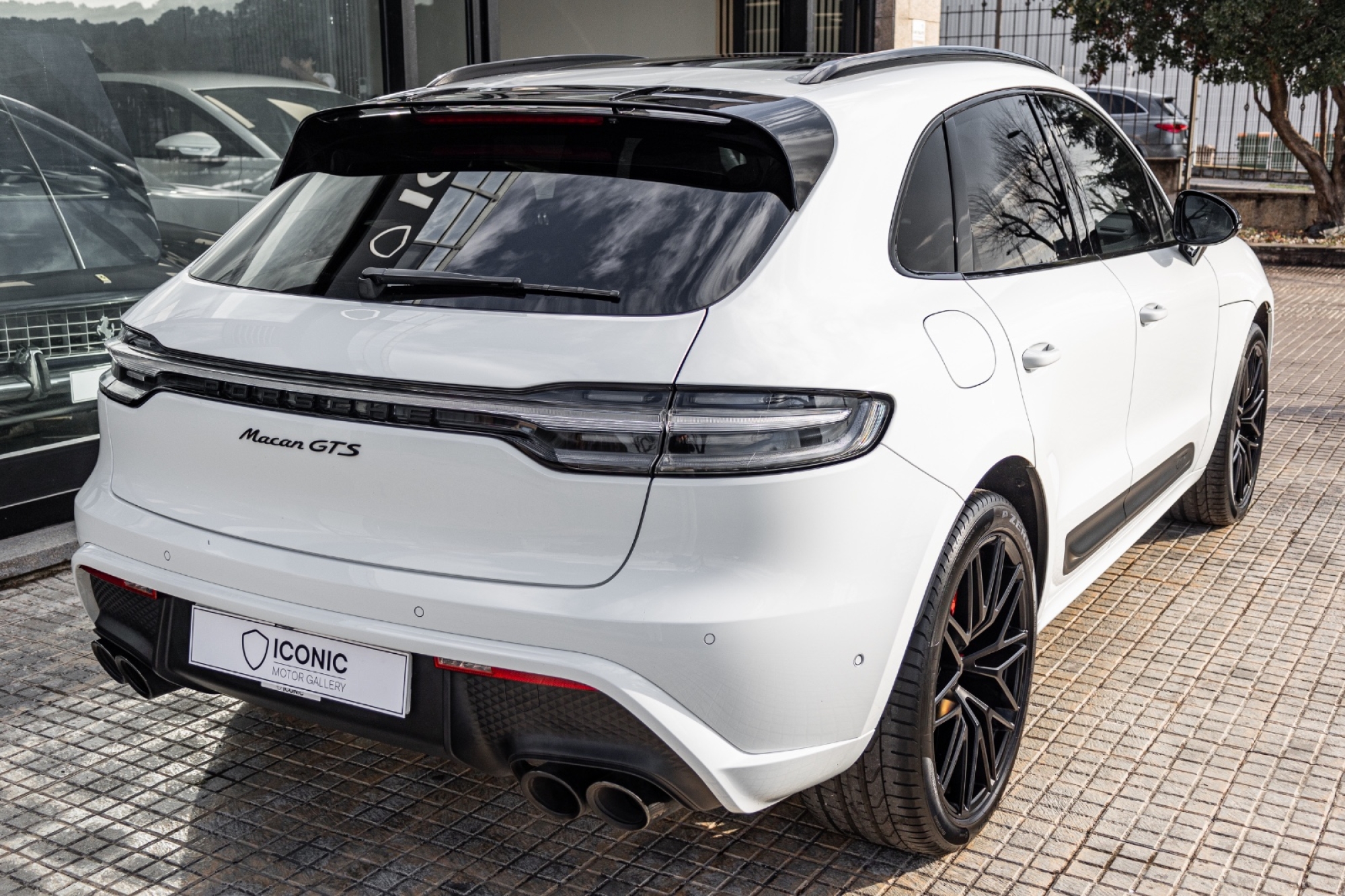 PORSCHE MACAN GTS