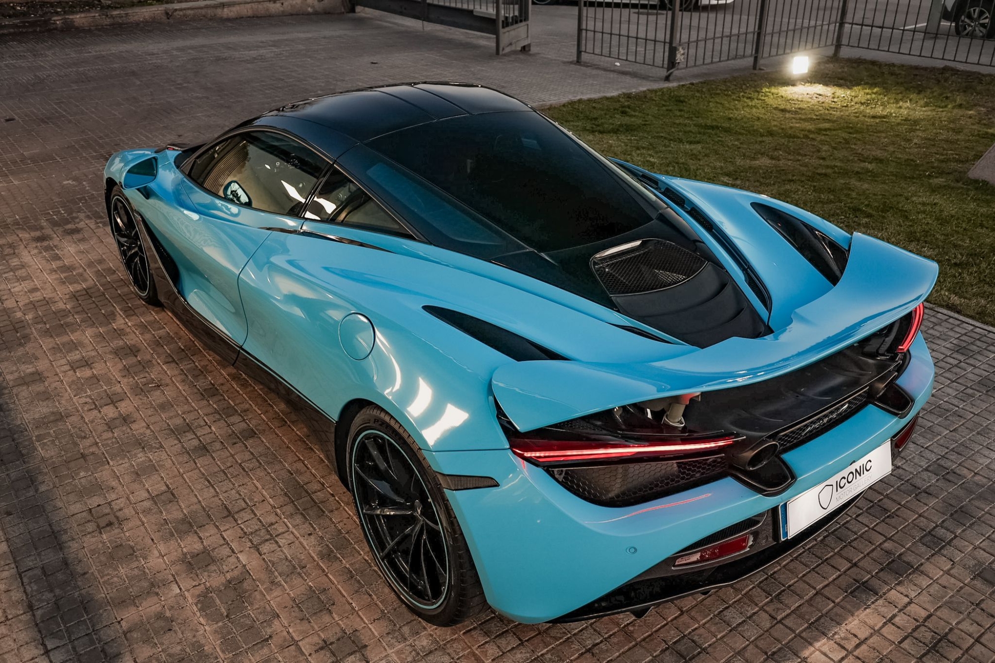 MCLAREN 720S